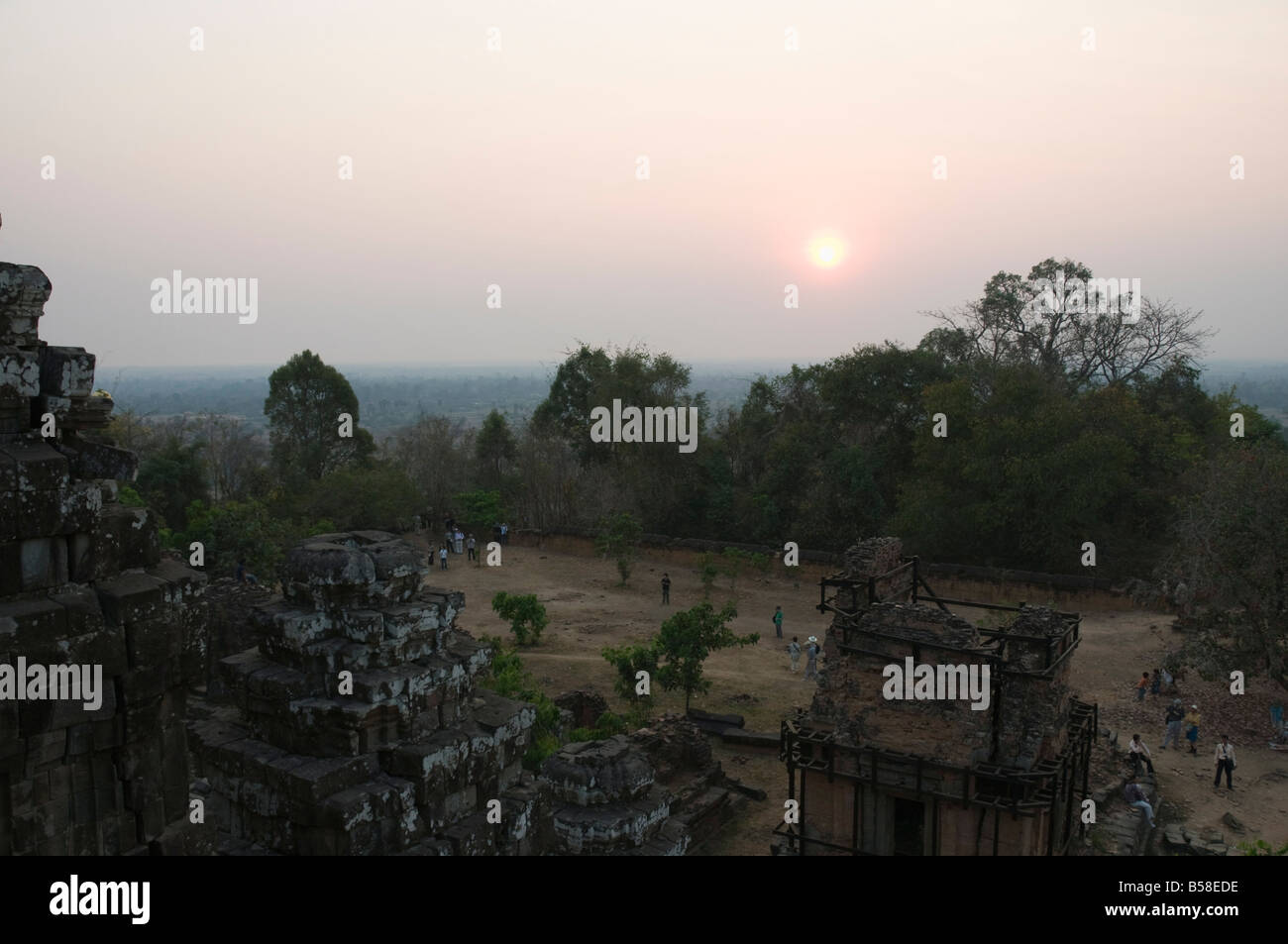 Südost-Asien, Indochina, Berg Tempel des Phnom Bakheng, Angkor, UNESCO-Weltkulturerbe, Siem Reap, Kambodscha Stockfoto