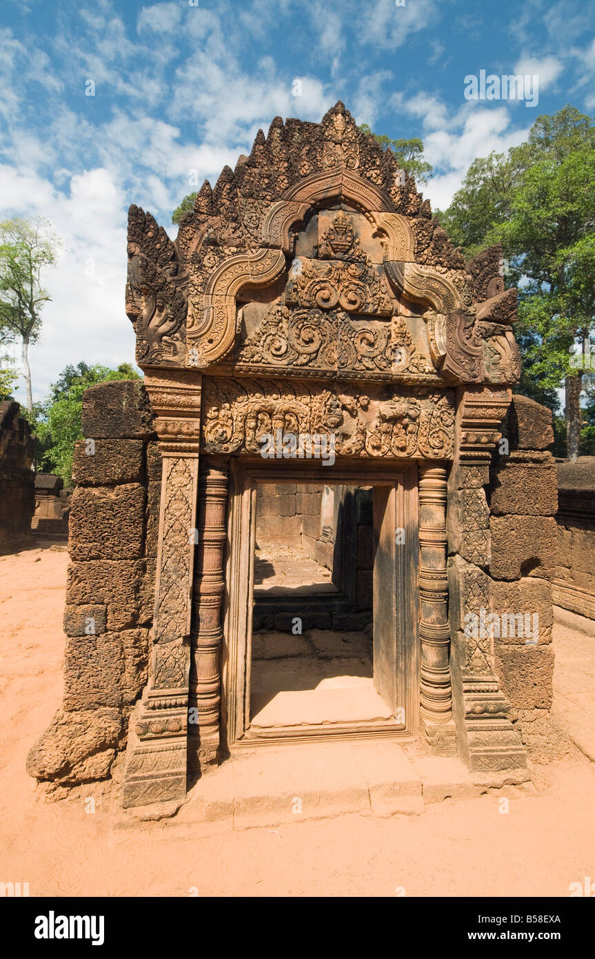 Banteay Srei Hindu-Tempel, in der Nähe von Angkor, UNESCO-Weltkulturerbe, Siem Reap, Kambodscha, Indochina, Südost-Asien Stockfoto