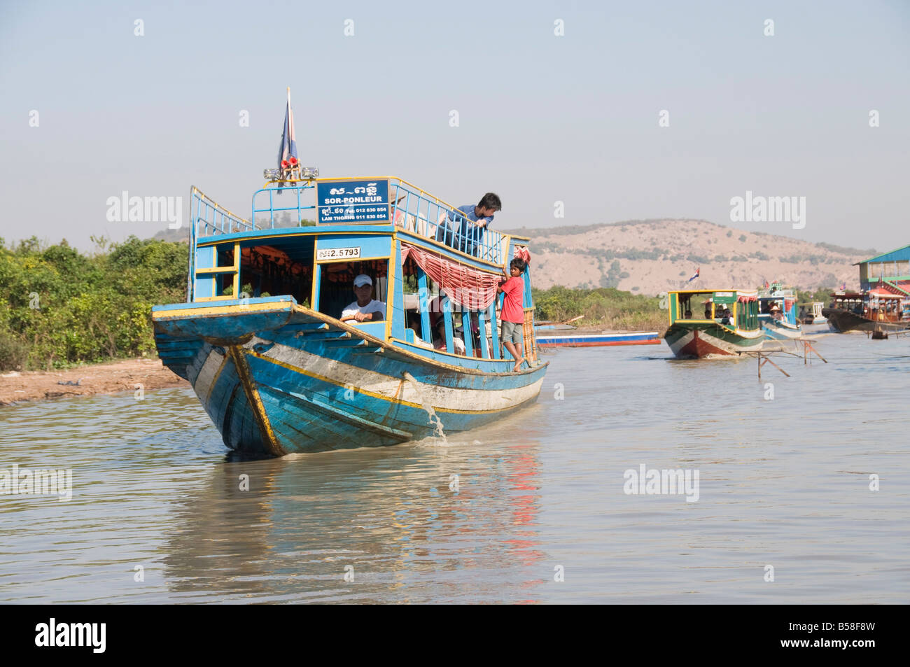 Ausflugsboote, Tonle Sap See, in der Nähe von Südost-Asien, Indochina, Siem Reap, Kambodscha Stockfoto