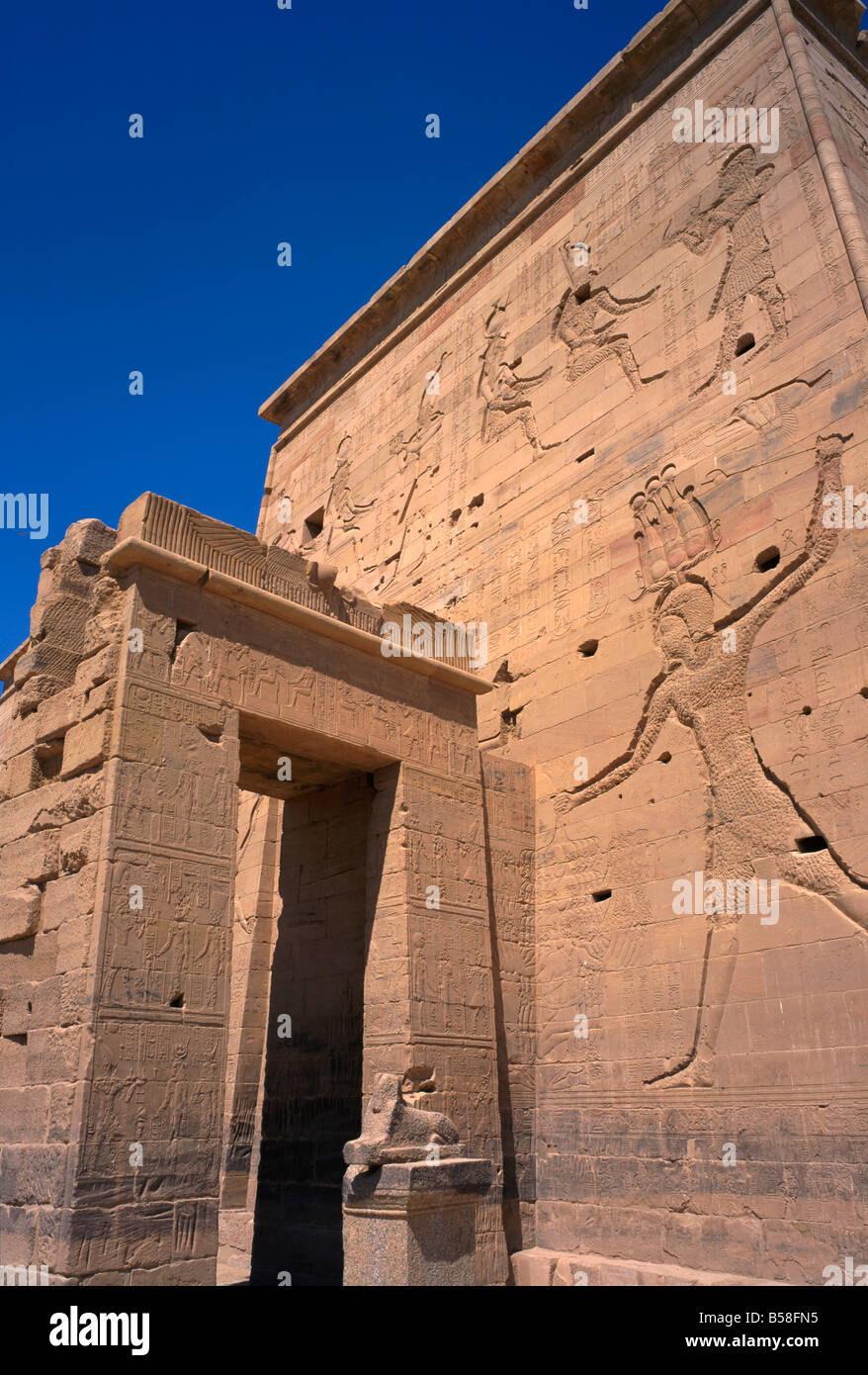 Tempel von Philae zog der Assuan-Staudamm in der Nähe von Assuan Nubien Ägypten Nordafrika Afrika gebaut wurde Stockfoto