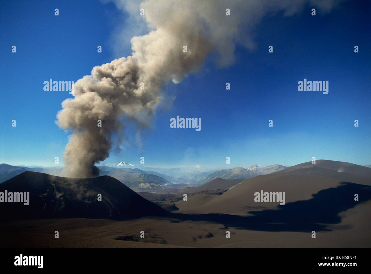 Neue eruptive Kegel auf der Flanke des Volcan Lonquimay, Araucania Region, Chile, Südamerika Stockfoto