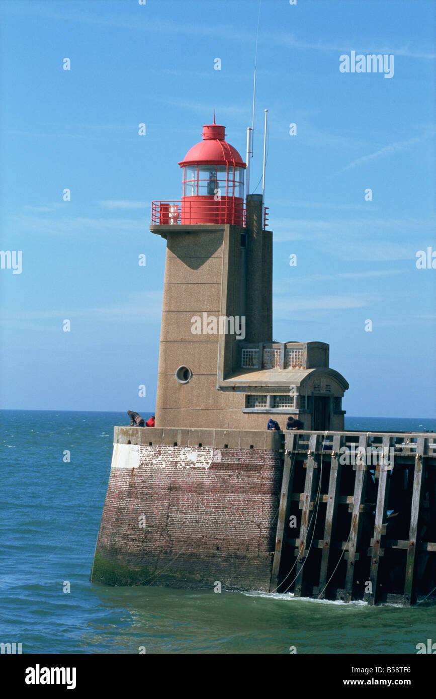 Leuchtturm am Hafen Eingang, Fecamp, Cote d'Albatre, Normandie, Frankreich, Europa Stockfoto