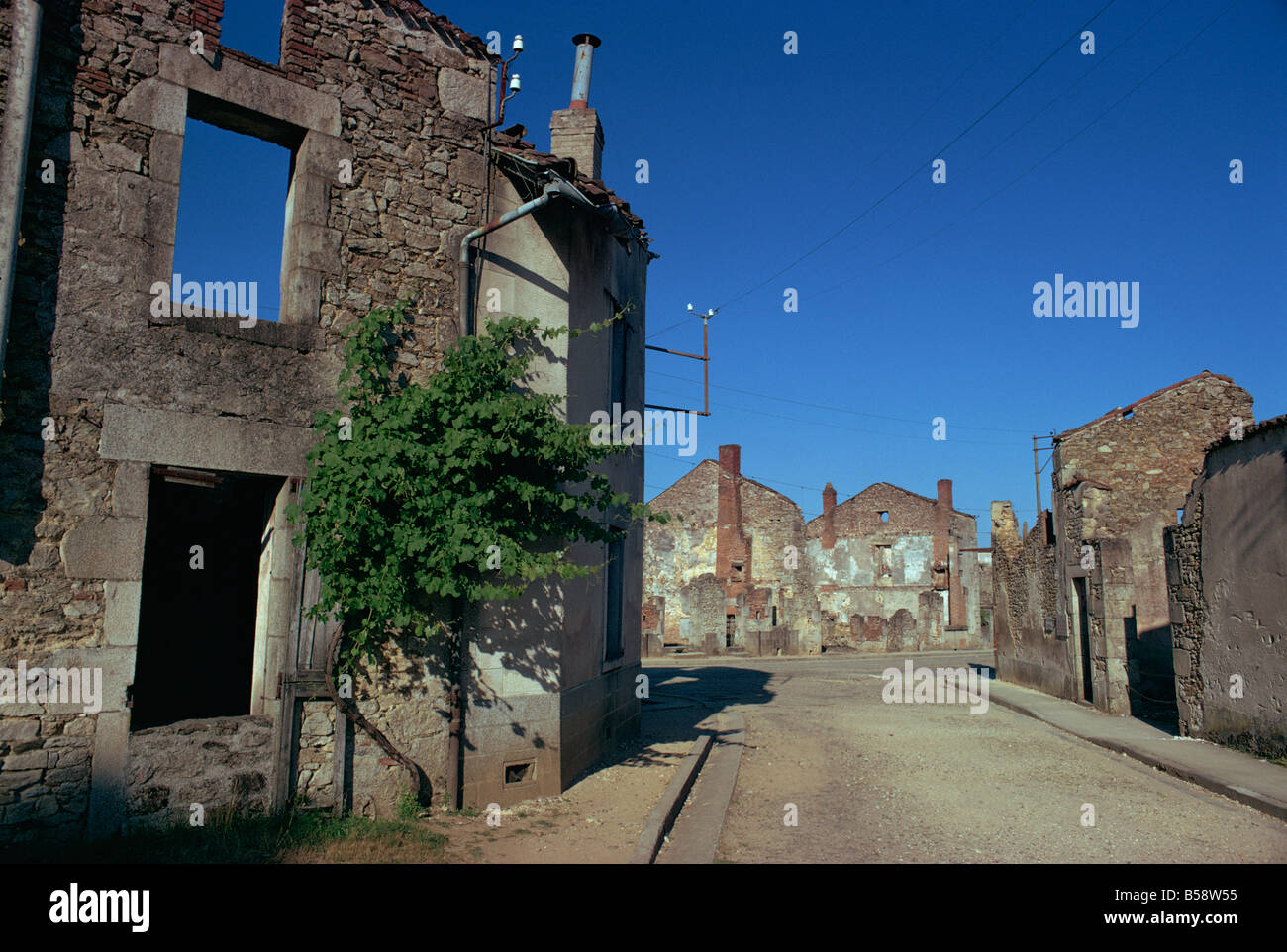 Oradour Sur Glane, wo 650 Menschen wurden ermordet, von den deutschen im Juni 1944 die Stadt brannte später Limousin Frankreich Europa Stockfoto