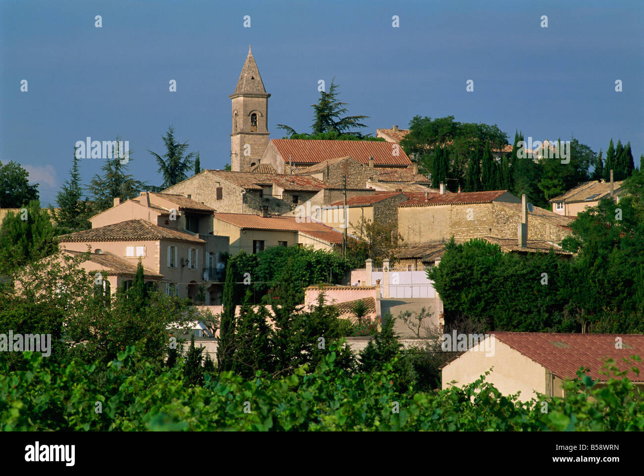 Dorf von Rasteau in das Weinanbaugebiet von Vaucluse, Frankreich, Europa Stockfoto