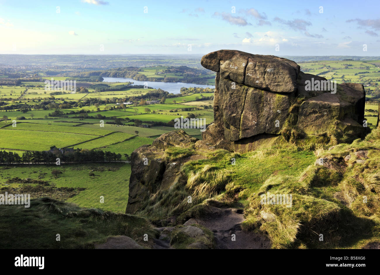 Blick vom Henne Cloud am Ende die Kakerlaken in Richtung Tittesworth Reservoir in der Nähe von Lauch, Staffordshire Stockfoto