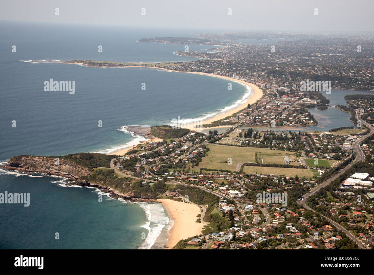 Luftbild westlich von Narrabeen Lake Turrimetta seine Strand Pittwater Strandpark suburban Häuser Sydney NSW Australia Stockfoto