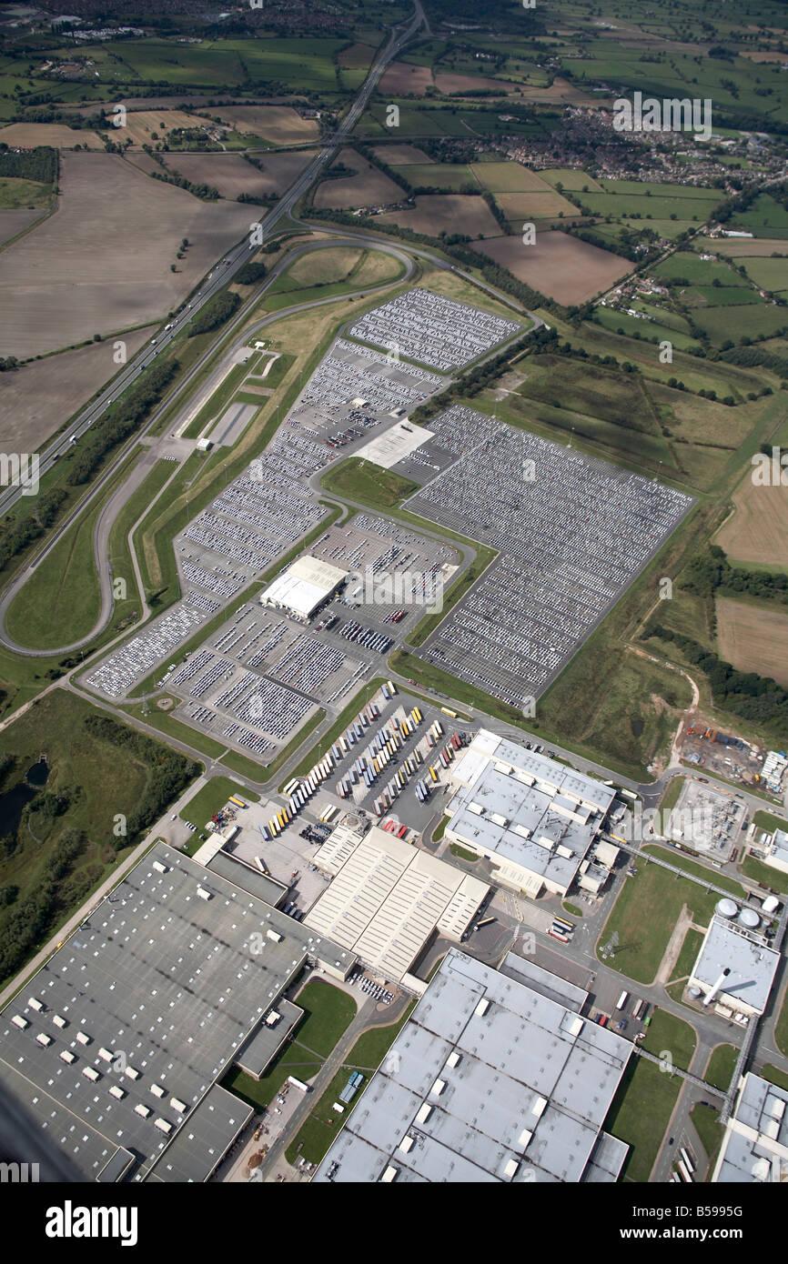 Luftbild westlich von Toyota Manufacturing UK Website Land Felder Burnaston Derbyshire DE1 England UK hohe Ebene schräg Stockfoto