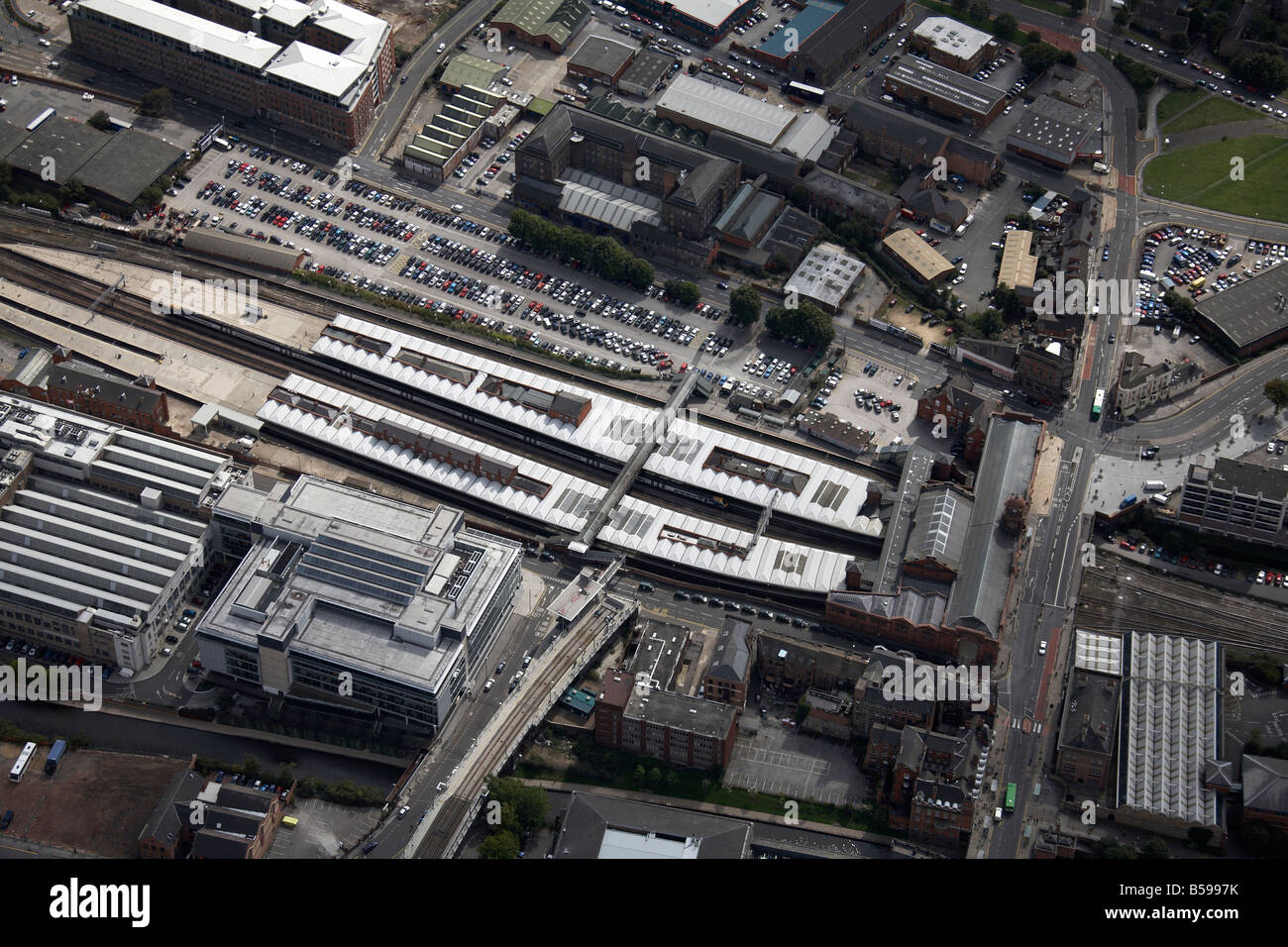 Luftbild südöstlich von Nottingham Bahnhof Parkplatz Station Street Carrington Street NG1England UK hohe schräg Stockfoto