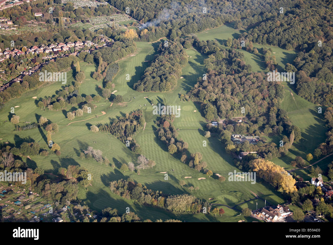 Luftbild Norden östlich von Golfplatz Kleingärten Sundridge Park Rockpit Holz Bromley größere London BR1 England UK Stockfoto