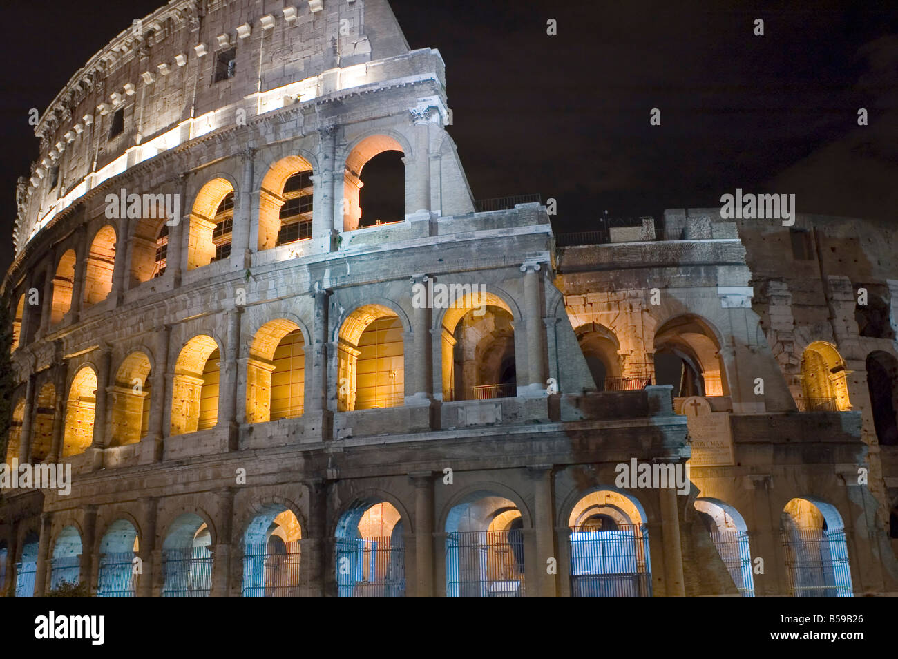 Italien ältere Amphitheater Kolosseum in Rom Stockfoto