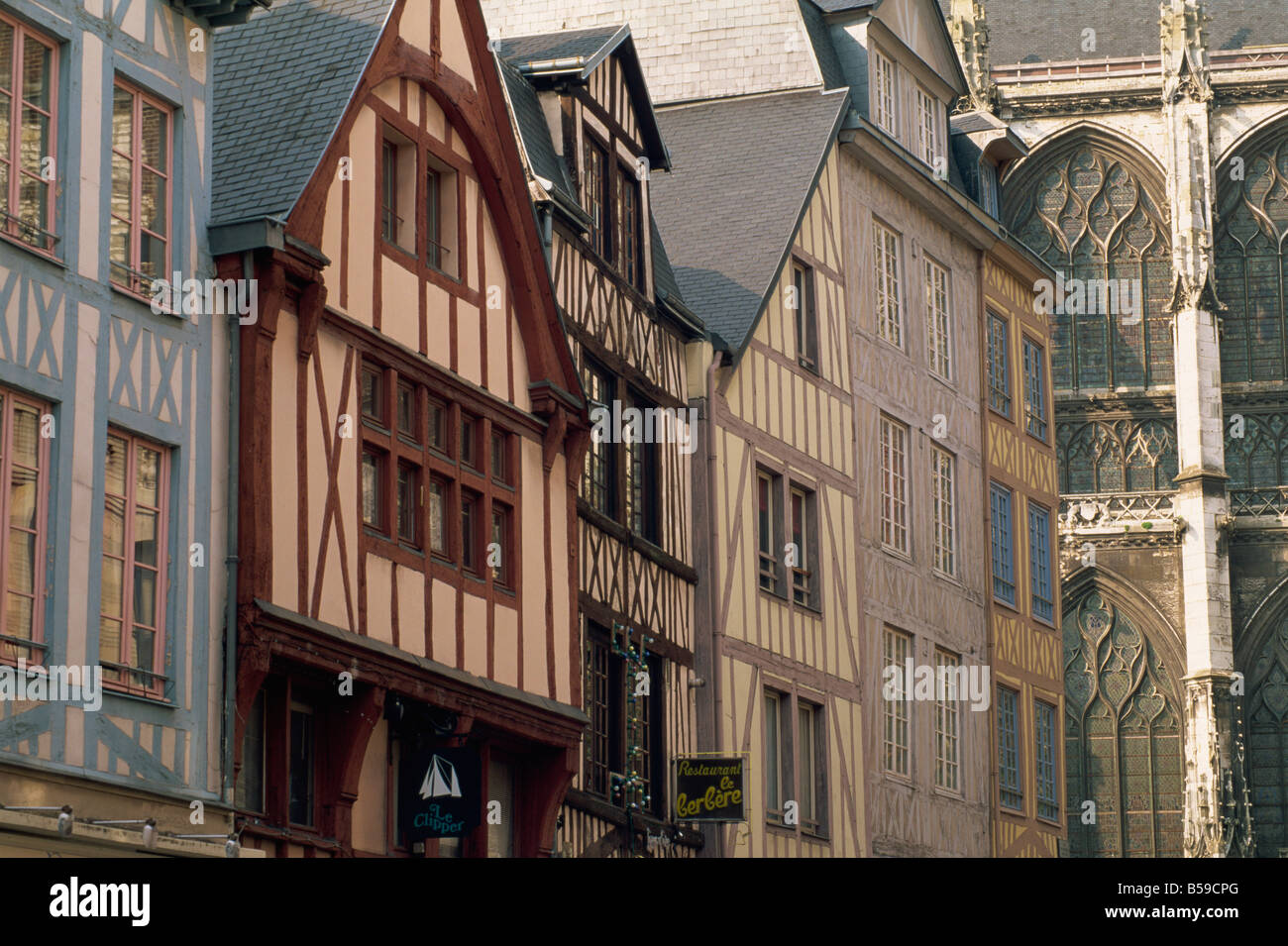 Fachwerk Fassaden in der Rue des Boucheries St Ouen Rouen Seine Maritime Haute Normandie Normandie Frankreich Europa Stockfoto