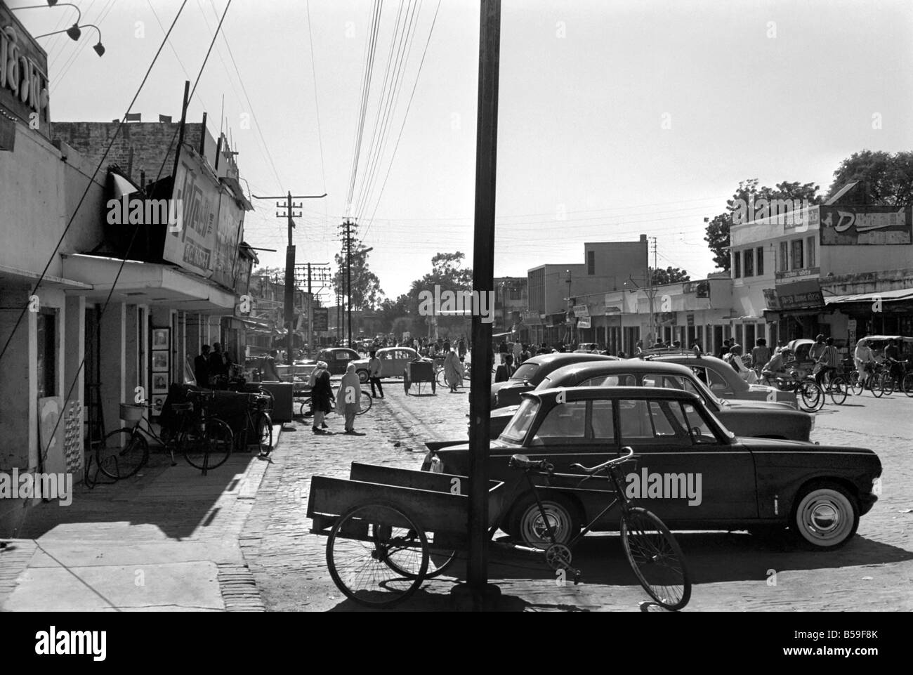 Straßenszenen in einer indischen Stadt. &#13; &#10; Februar 1968 &#13; &#10; Y01671-002 Stockfoto
