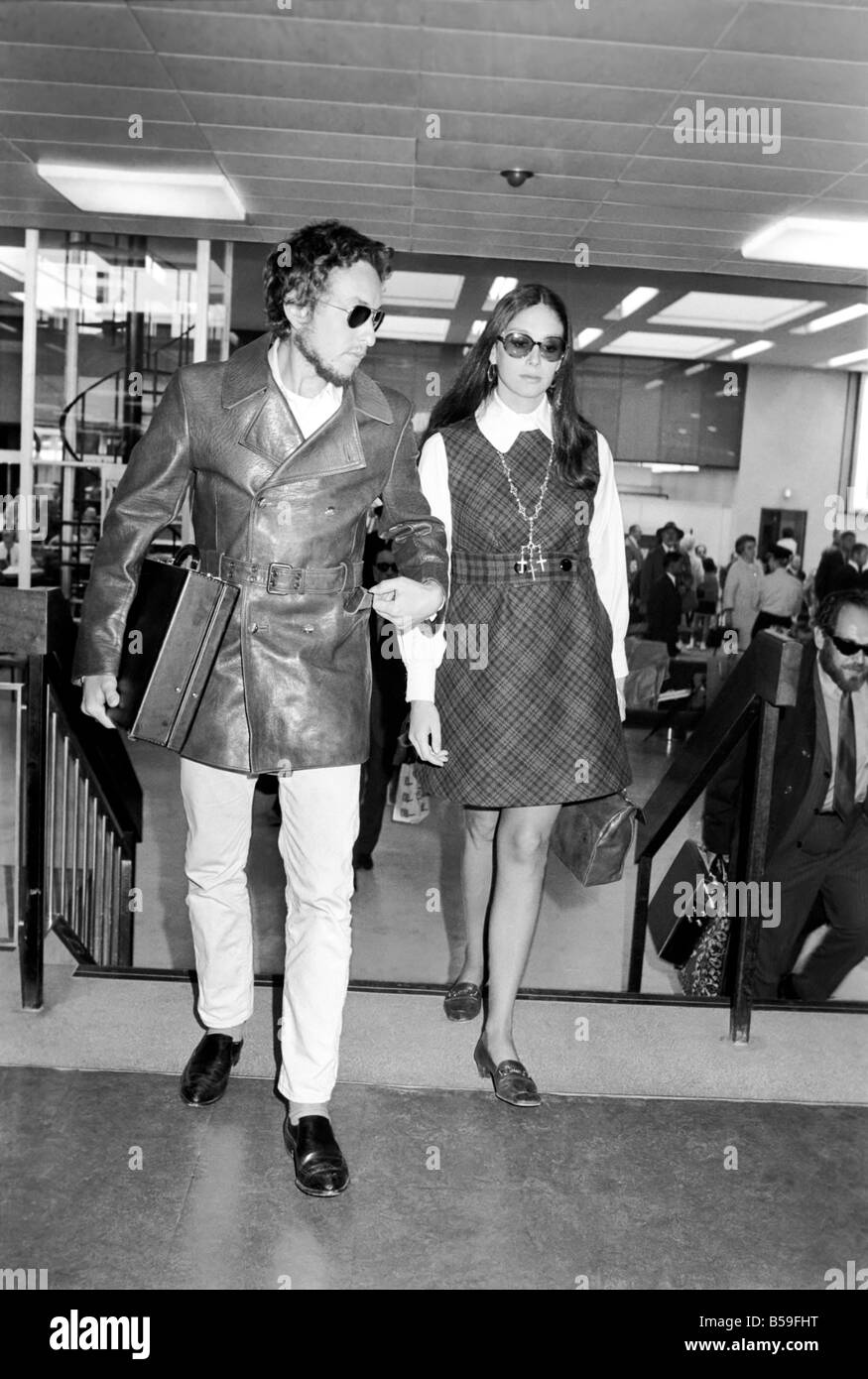 Amerikanische Folk-Sängerin, Bob Dylan und seine Frau links Flughafen Heathrow heute nach Hause in die USA zurückkehren; September 1969; Z08379-006 Stockfoto