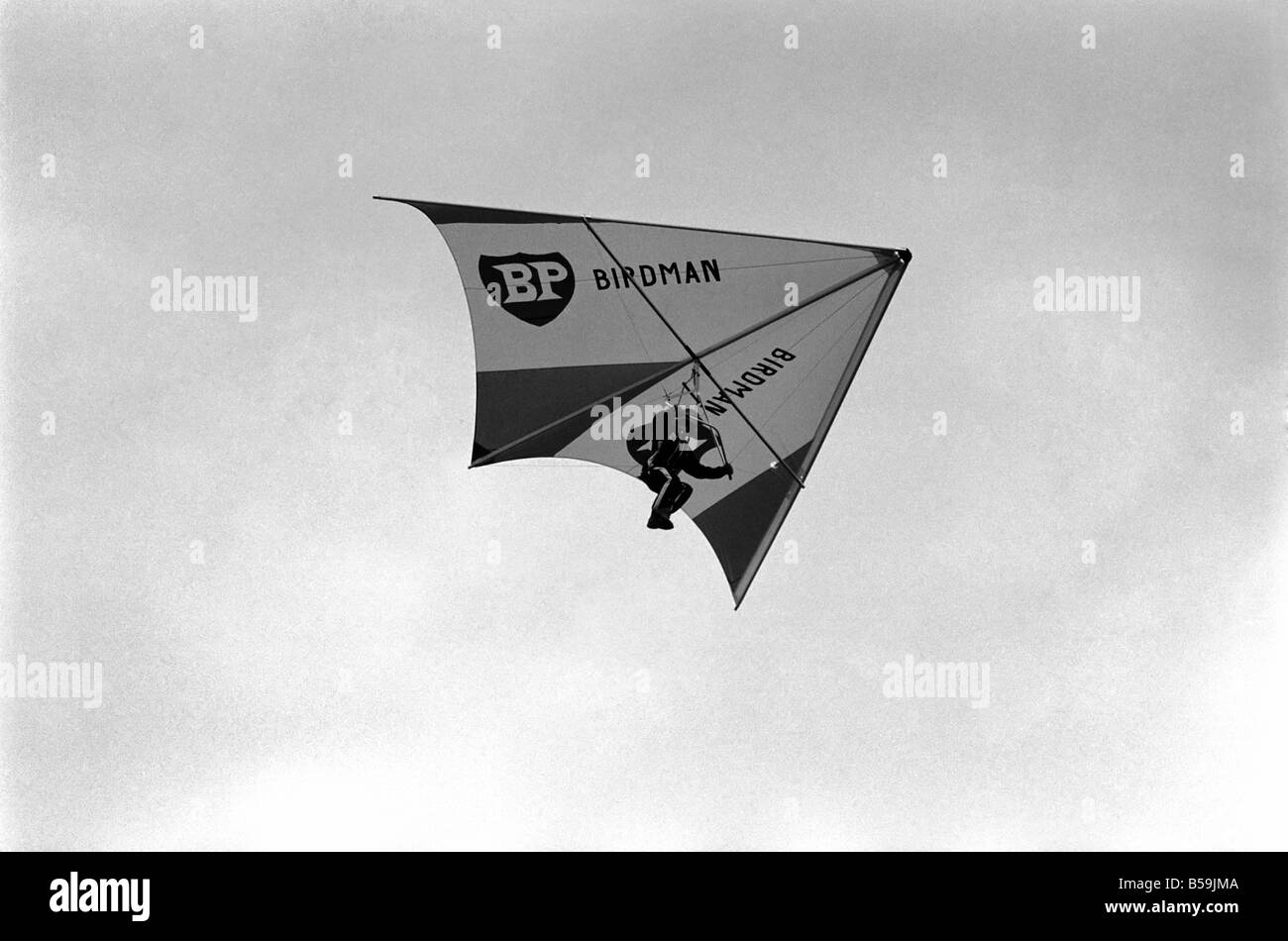 Britische Kite Team. Hang Gliding WM nächste Woche in Australien stattfindet hatten britische Team gesponsert von B.P. Last-Minute-Get-together am Nachmittag (Freitag) in Marlborough Downs, Wiltshire. März 1975 75-01306-003 Stockfoto