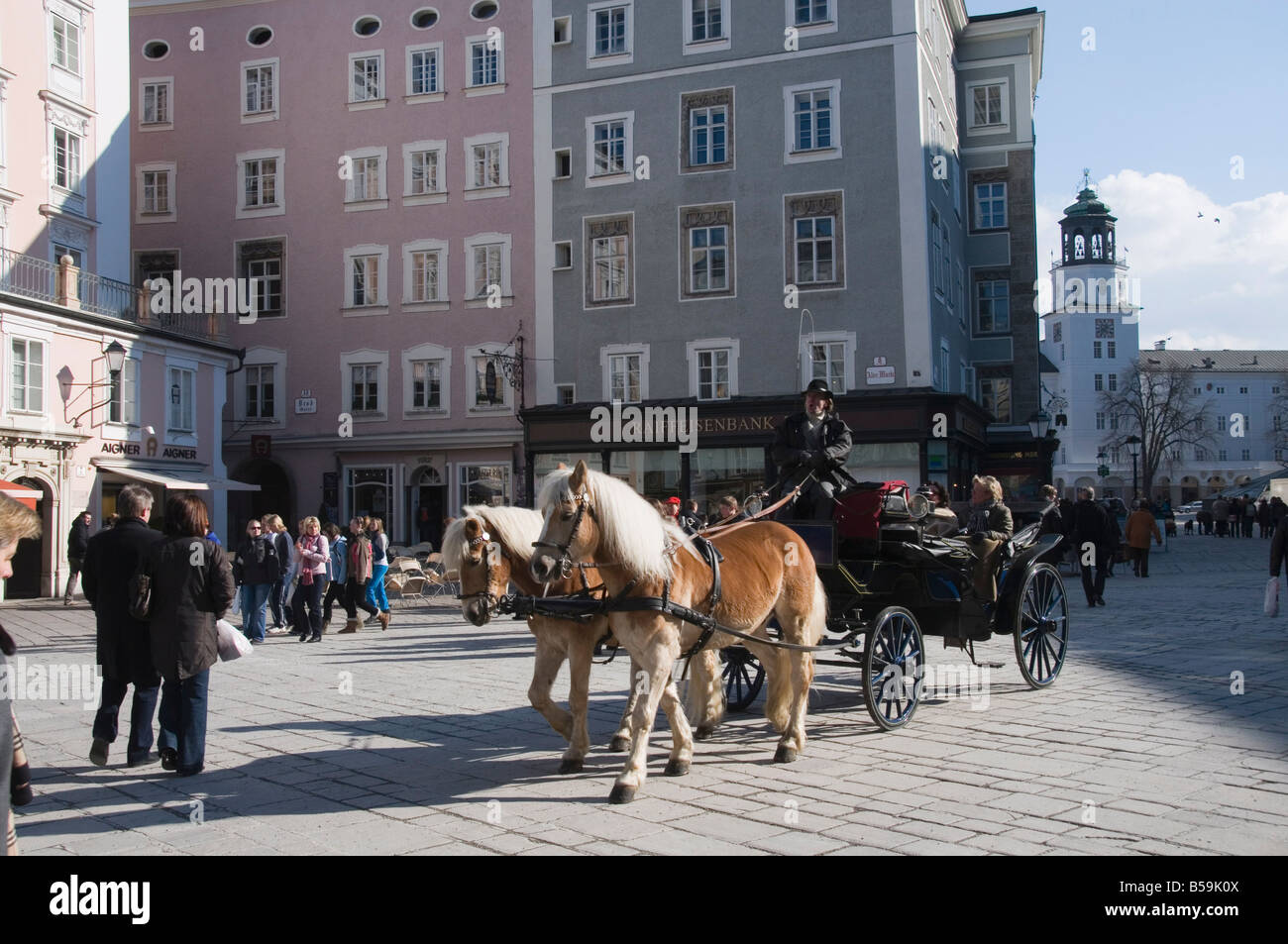Der Alter Markt, eine quadratische berühmt für seine gute Geschäfte, Salzburg, Österreich, Europa Stockfoto