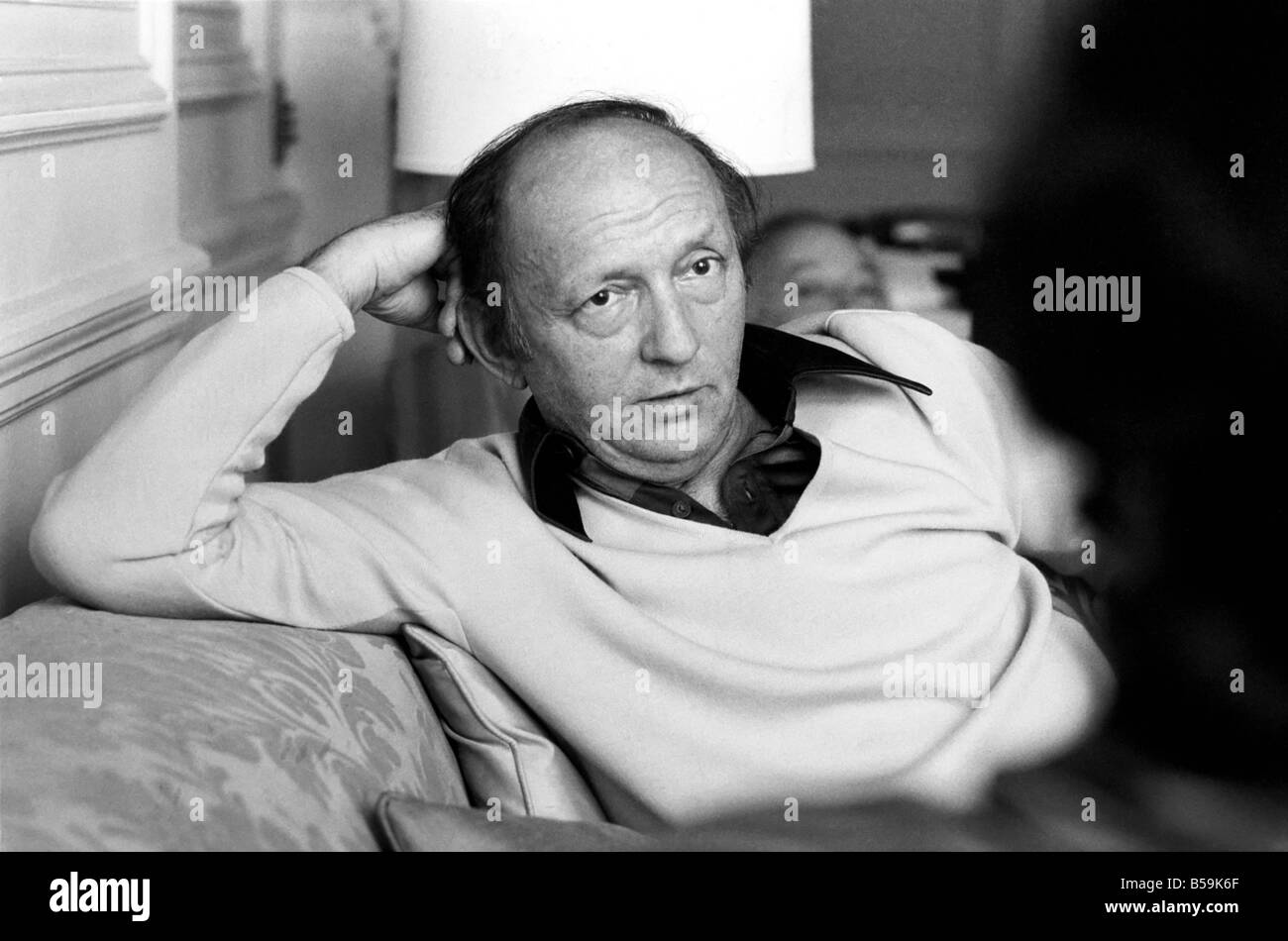 Harold Robbins im Savoy Hotel London heute. Sein Buch The Lonely Lady wurde heute in Großbritannien veröffentlicht und hat schon so Stockfoto