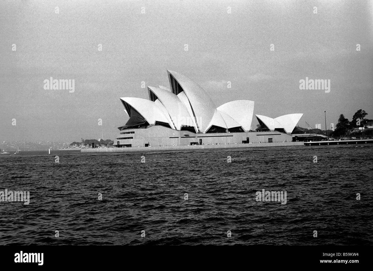 Blick auf Sydney Opera House in New South Wales, Australien. &#13; &#10; April 1975 &#13; &#10; 75-2101-005 Stockfoto