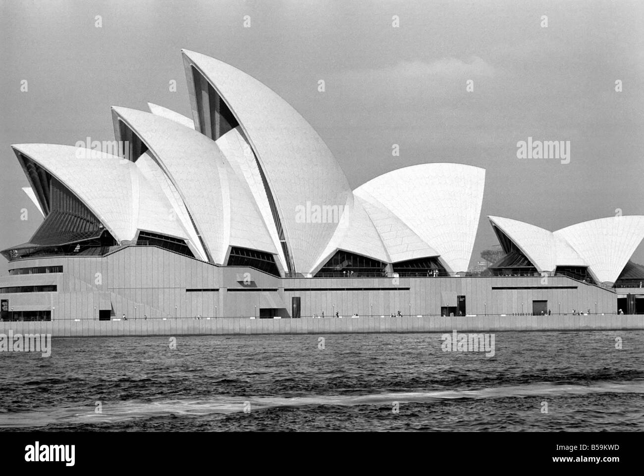 Blick auf Sydney Opera House in New South Wales, Australien. &#13; &#10; April 1975 &#13; &#10; 75-2101-009 Stockfoto