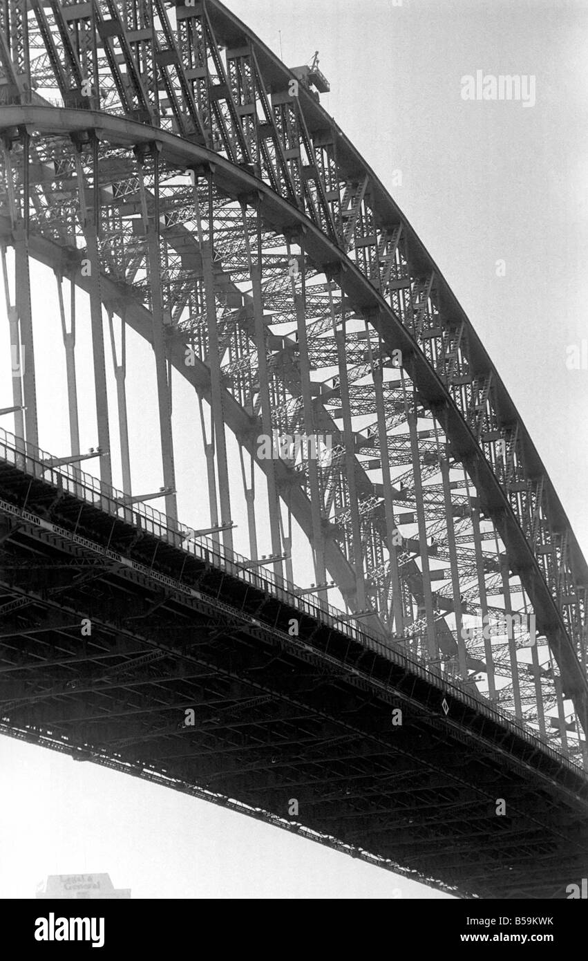 Blick auf Sydney Harbour Bridge in New South Wales, Australien. &#13; &#10; April 1975 &#13; &#10; 75-2101-011 Stockfoto