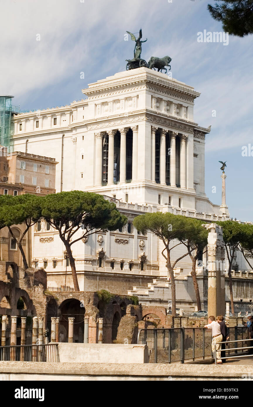 Italien ältere römische Forum am blauen Himmel Stockfoto