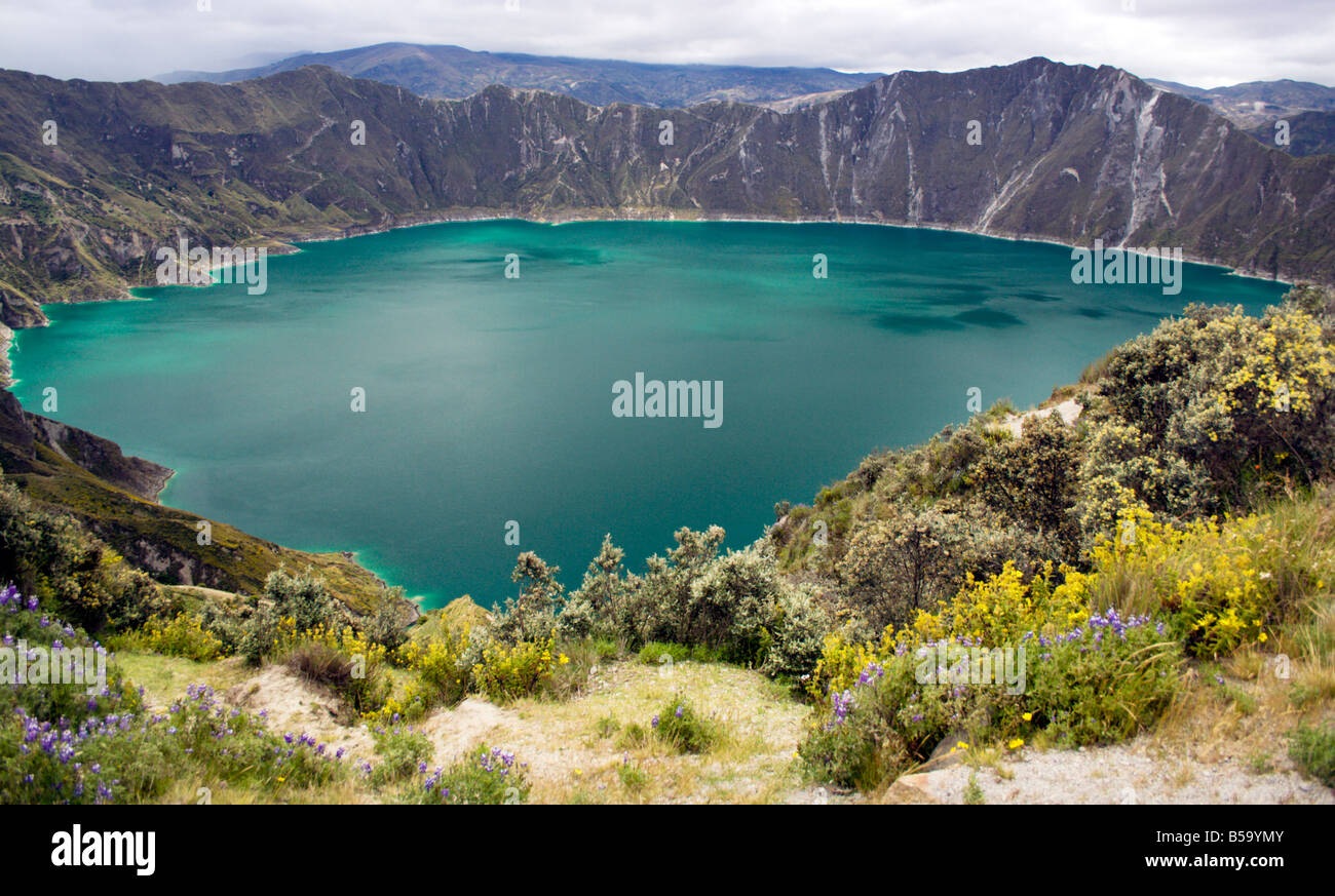 Die spektakuläre Quilotoa Caldera Krater Vulkan See, Anden, Ecuador, Südamerika Stockfoto