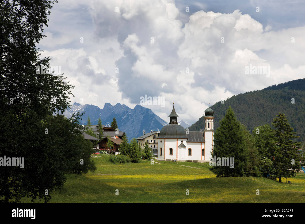 Tirol, Österreich, Seekirche, bergige Landschaft Stockfoto