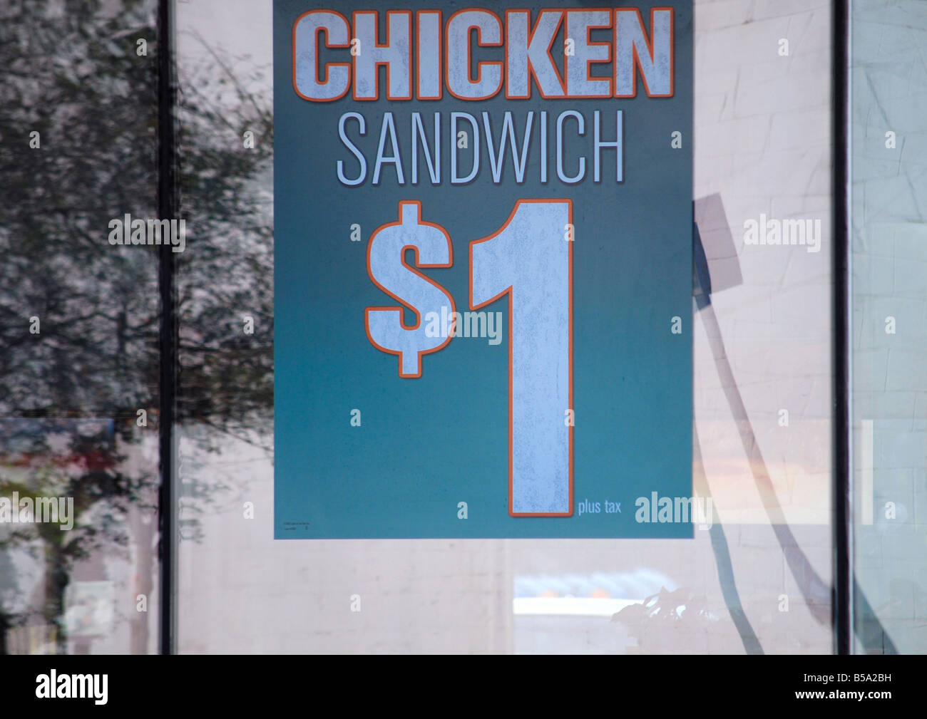 Chicken Sandwich $1,00 Zeichen Stockfoto