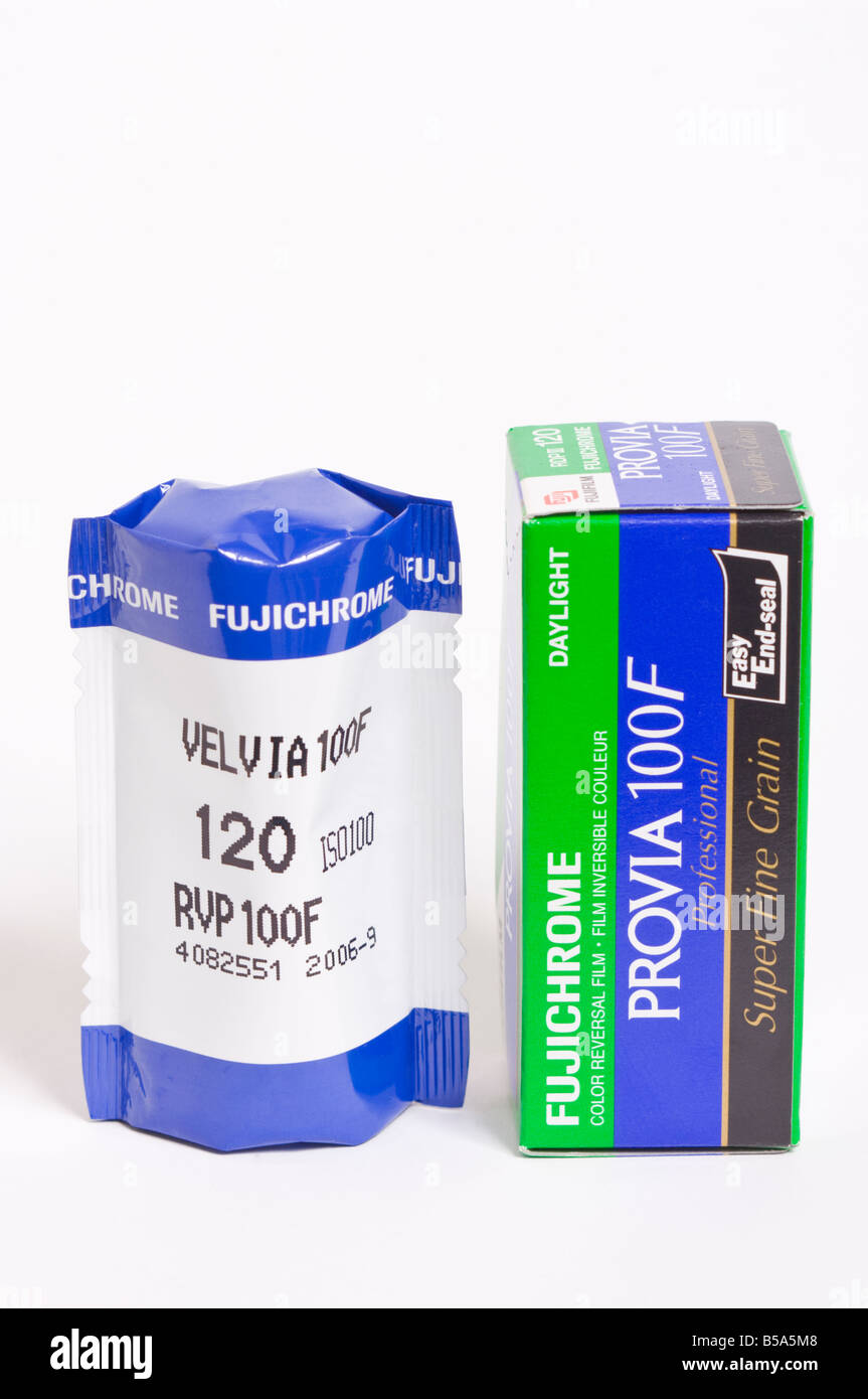 Fuji Provia 100f und Fuji Velvia 100f, Rollfilm 120 Farbe Umkehrung für Folien (Folien) gehen in Medium format Kameras Stockfoto