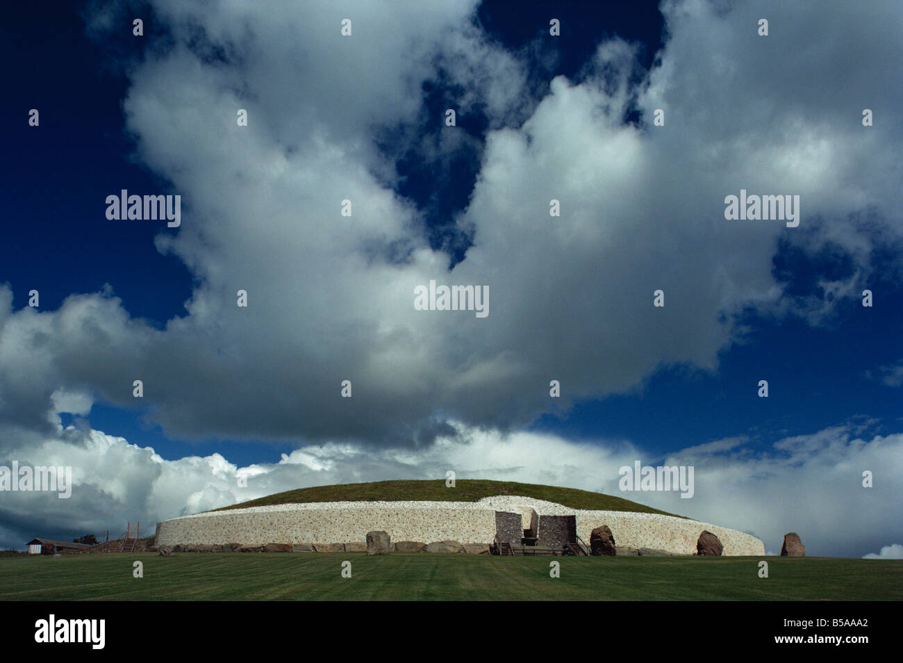 Newgrange, County Meath, Leinster, Irland, Europa Stockfoto