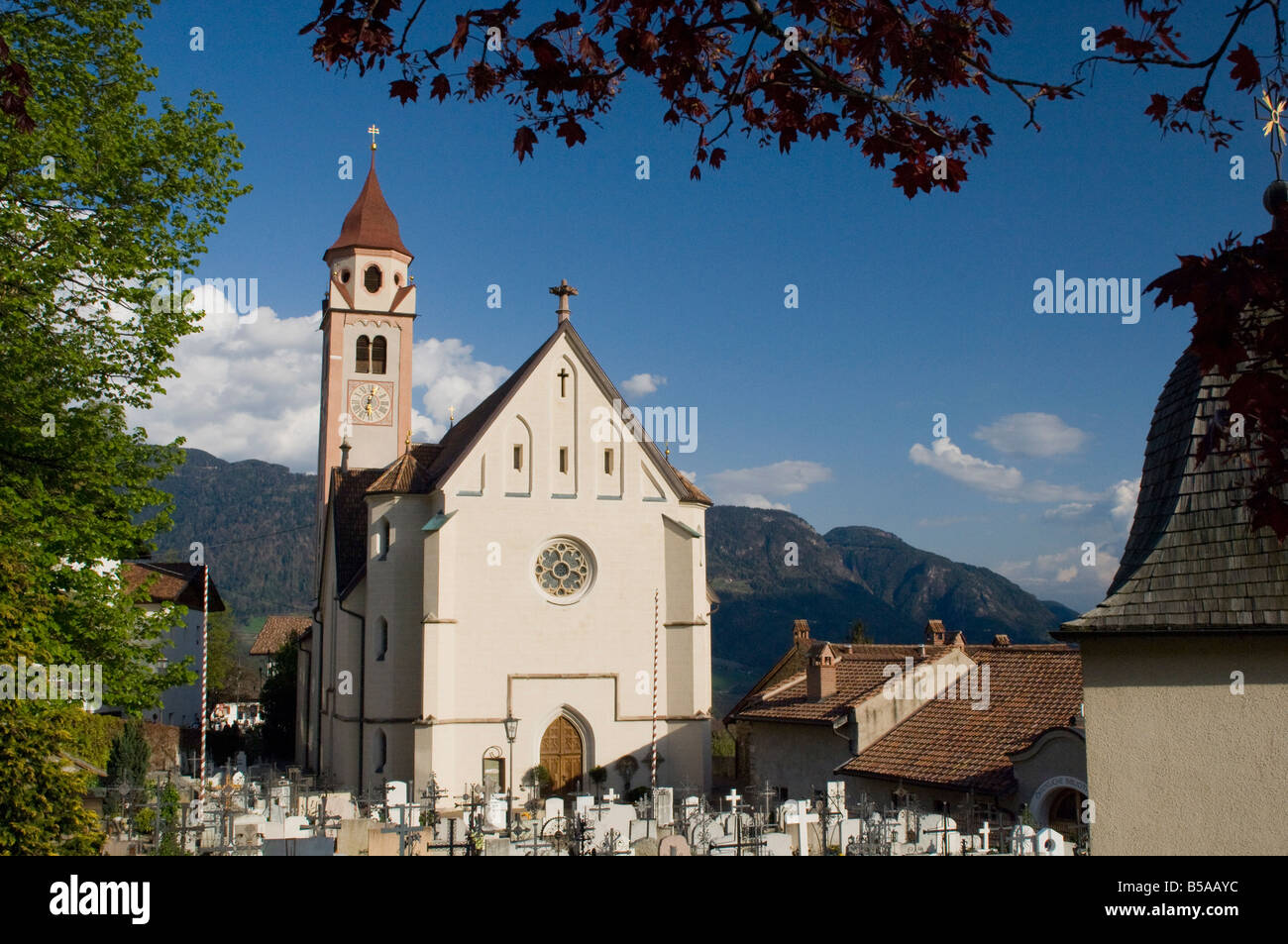 Kirche St. Johannes der Täufer, Dorf Tirol, Sud Tirol, Italien, Europa Stockfoto