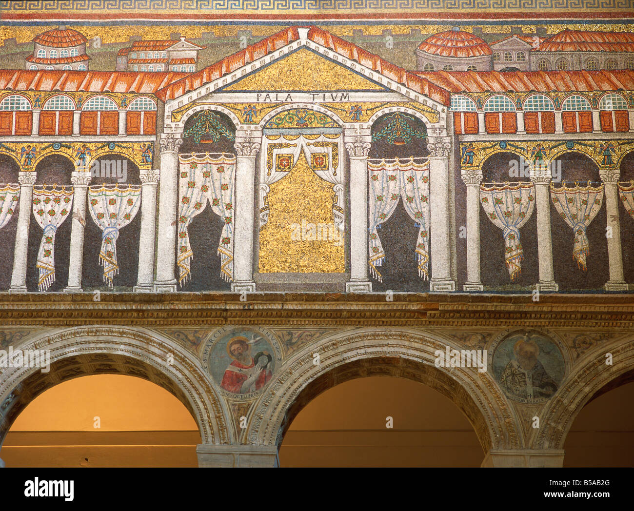 Das 6. Jahrhundert Mosaiken in der Basilika von Sant'Apollinare Nuovo, Ravenna, UNESCO-Weltkulturerbe, Emilia-Romagna, Italien Stockfoto