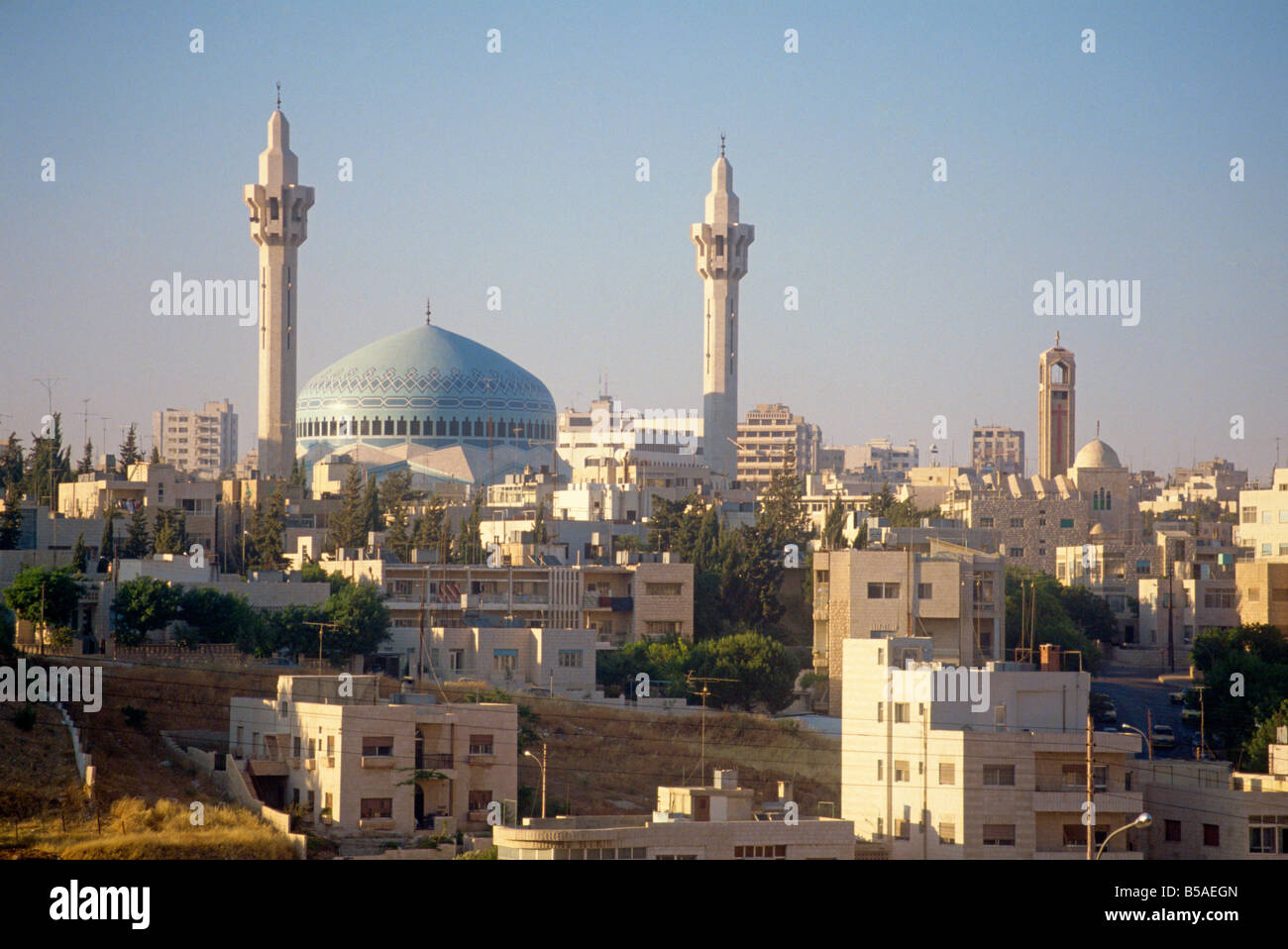 Abdullah-Moschee und die Skyline von Amman in der Abenddämmerung Jordanien Naher Osten Stockfoto