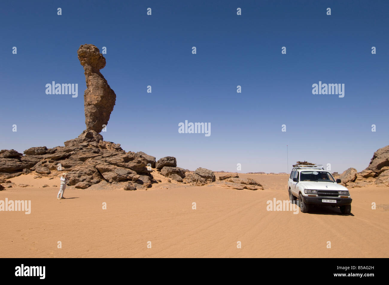 Rock-Formation namens The Finger von Allah, Akakus, Sahara Wüste, Fezzan, Libyen, Nordafrika, Afrika Stockfoto
