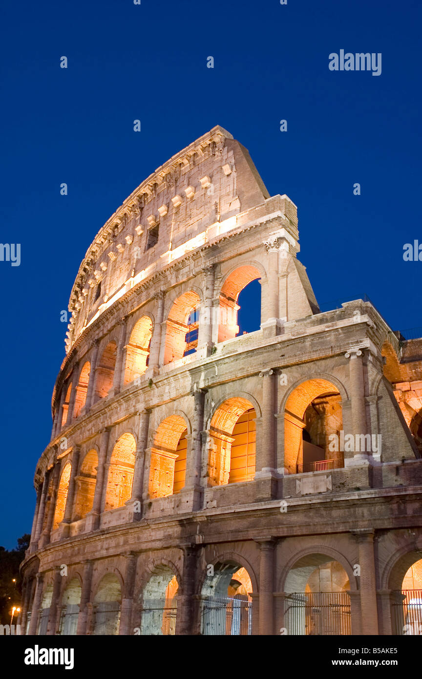 Italien ältere Amphitheater Kolosseum in Rom Stockfoto