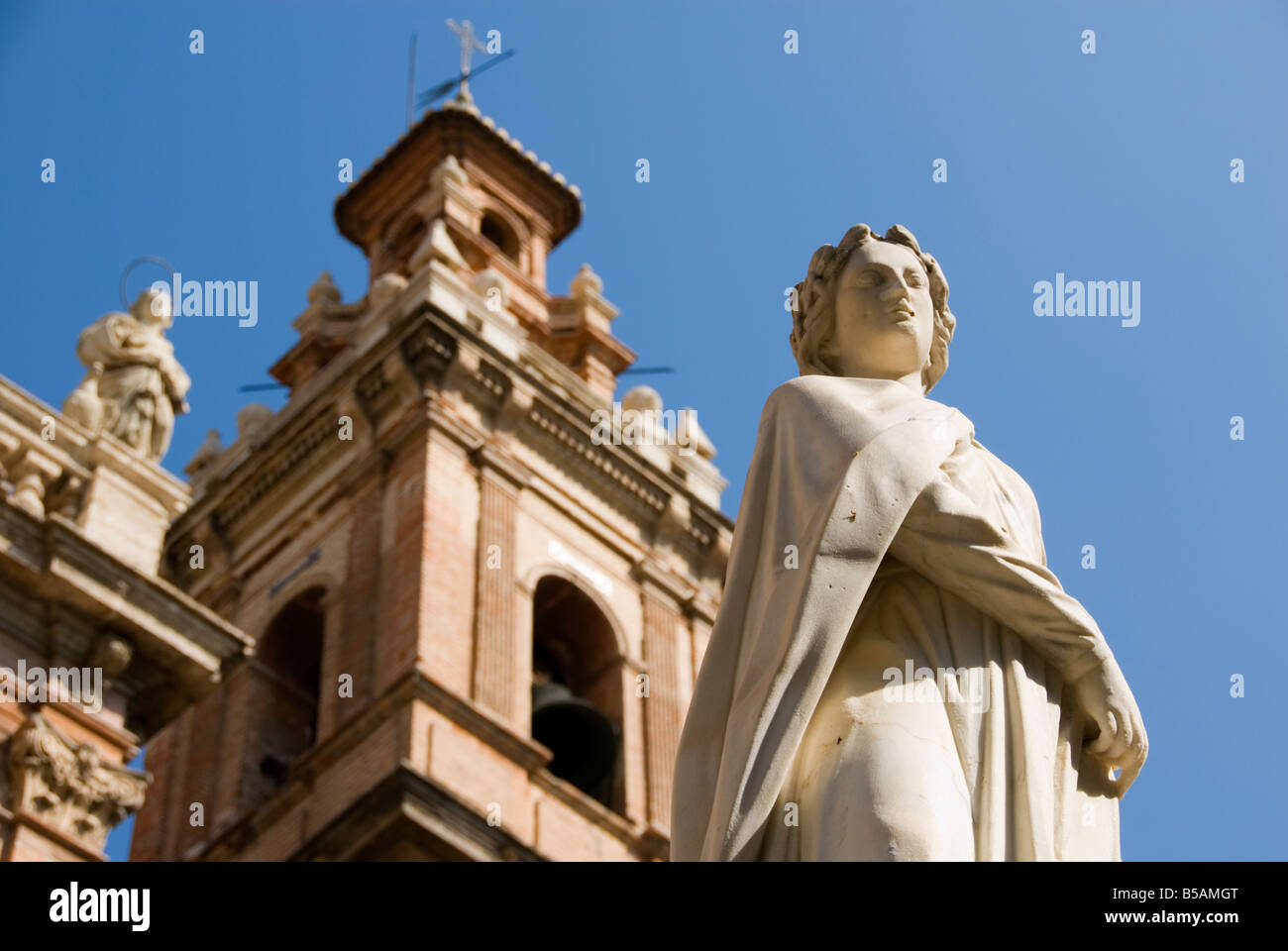 Statue vor Hurch der Iglesia de San Vicente Ferrer am Plaza San Vicente Ferrer im historischen Zentrum von Valencia, Spanien Stockfoto