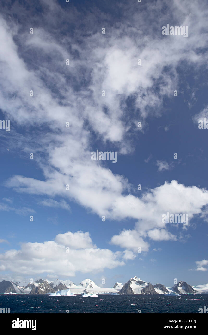 Wolken auf Laurie Island, Süd-Orkney-Inseln, Polarregionen Stockfoto