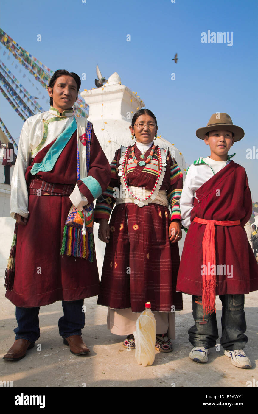 Tibetische Familie, Lhosar Tibetisch und Sherpa New Year Festival, Bodhnath buddhistische Stupa, Kathmandu, Bagmati, Nepal Stockfoto