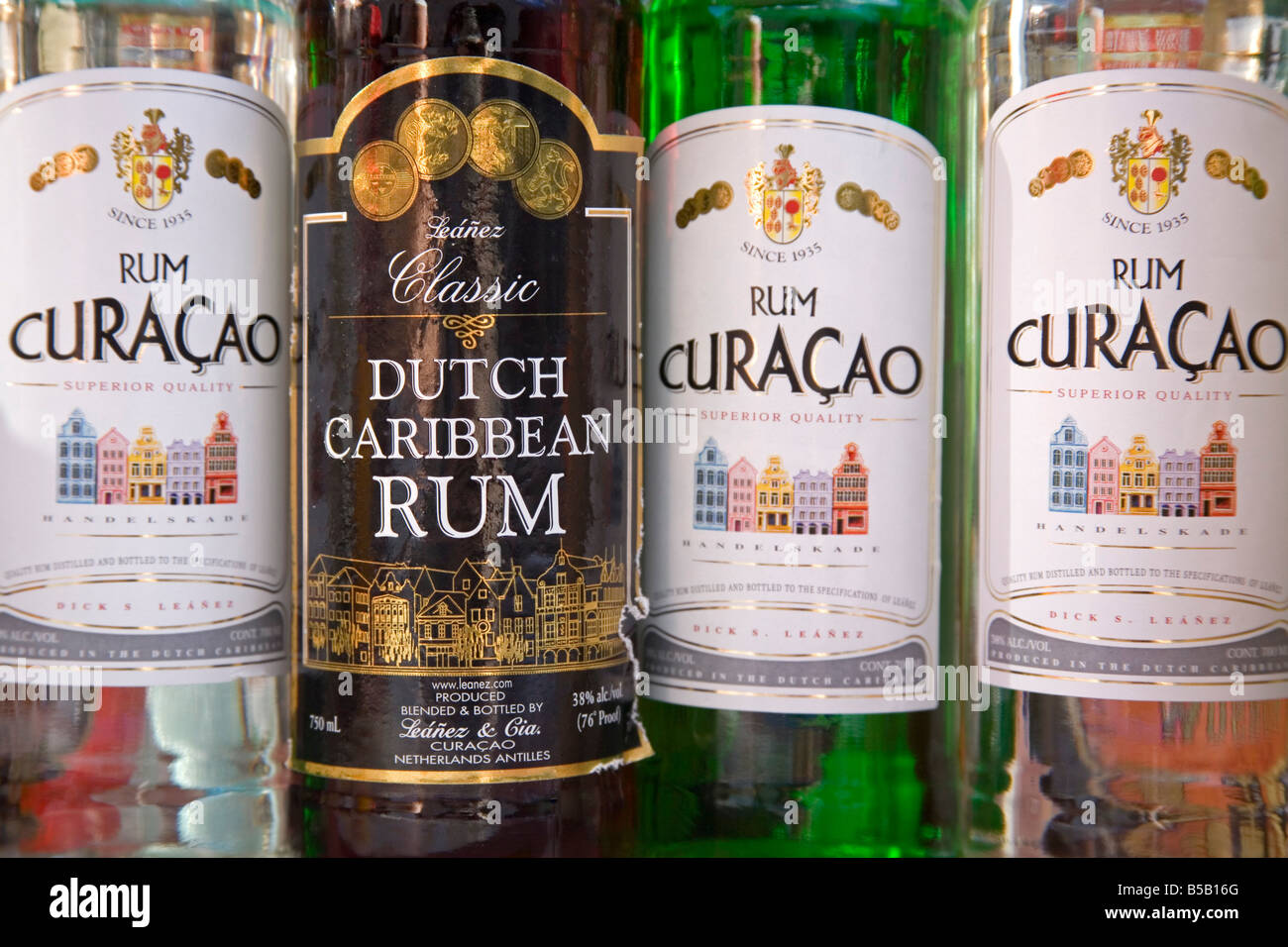 Curacao rum bottles willemstad curacao Fotos und Bildmaterial in hoher Auflösung Alamy Curacao rum bottles willemstad curacao Fotos und Bildmaterial in hoher Auflösung Alamy