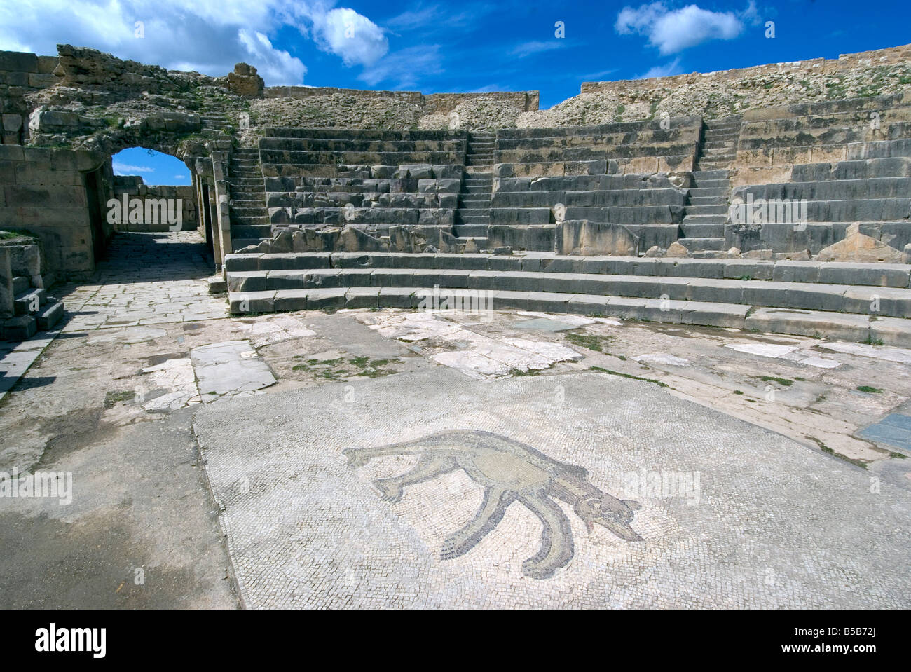 Theater, römischen Ruinen von Bulla Regia, Tunesien, Nordafrika, Afrika Stockfoto