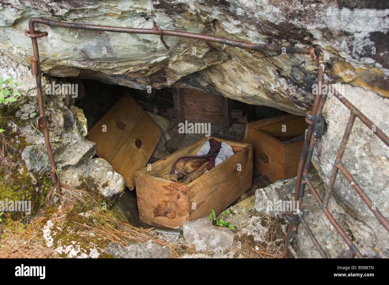 Höhle von Mumien mit einzigartigen Mumifizierung einschließlich der inneren Organe, Kabayan Stadt, Benguet Provinz, Luzon, Philippinen Stockfoto