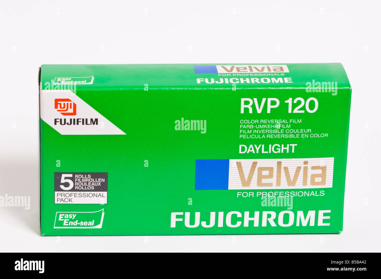 Eine Packung mit 5 Rollen Fuji Velvia 120 Farbe Umkehrung Rollfilm für Folien (Dias) in Mittelformat-Kameras gehen Stockfoto