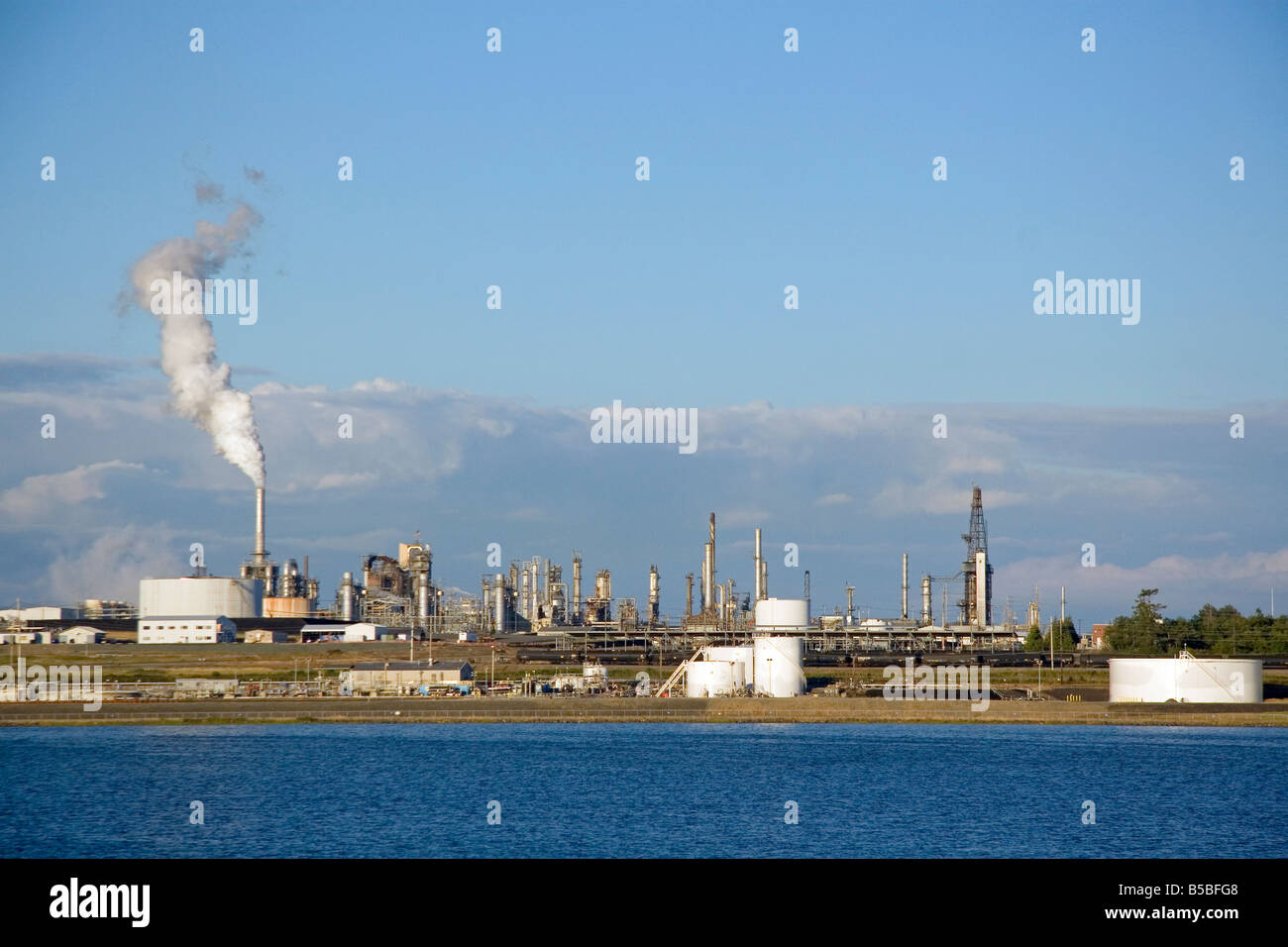 Öl-Raffinerie befindet sich in Anacortes, Washington Stockfoto