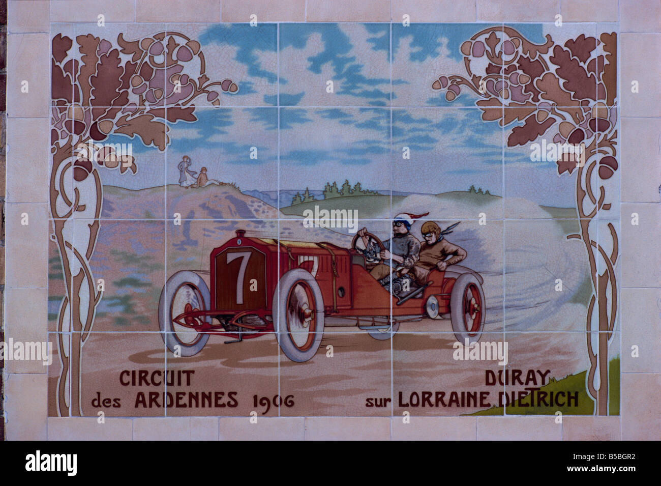 Circuit des Ardennes 1906 Duray Sur Lorraine Dietrich Michelin Gebäude London England England Europa Stockfoto