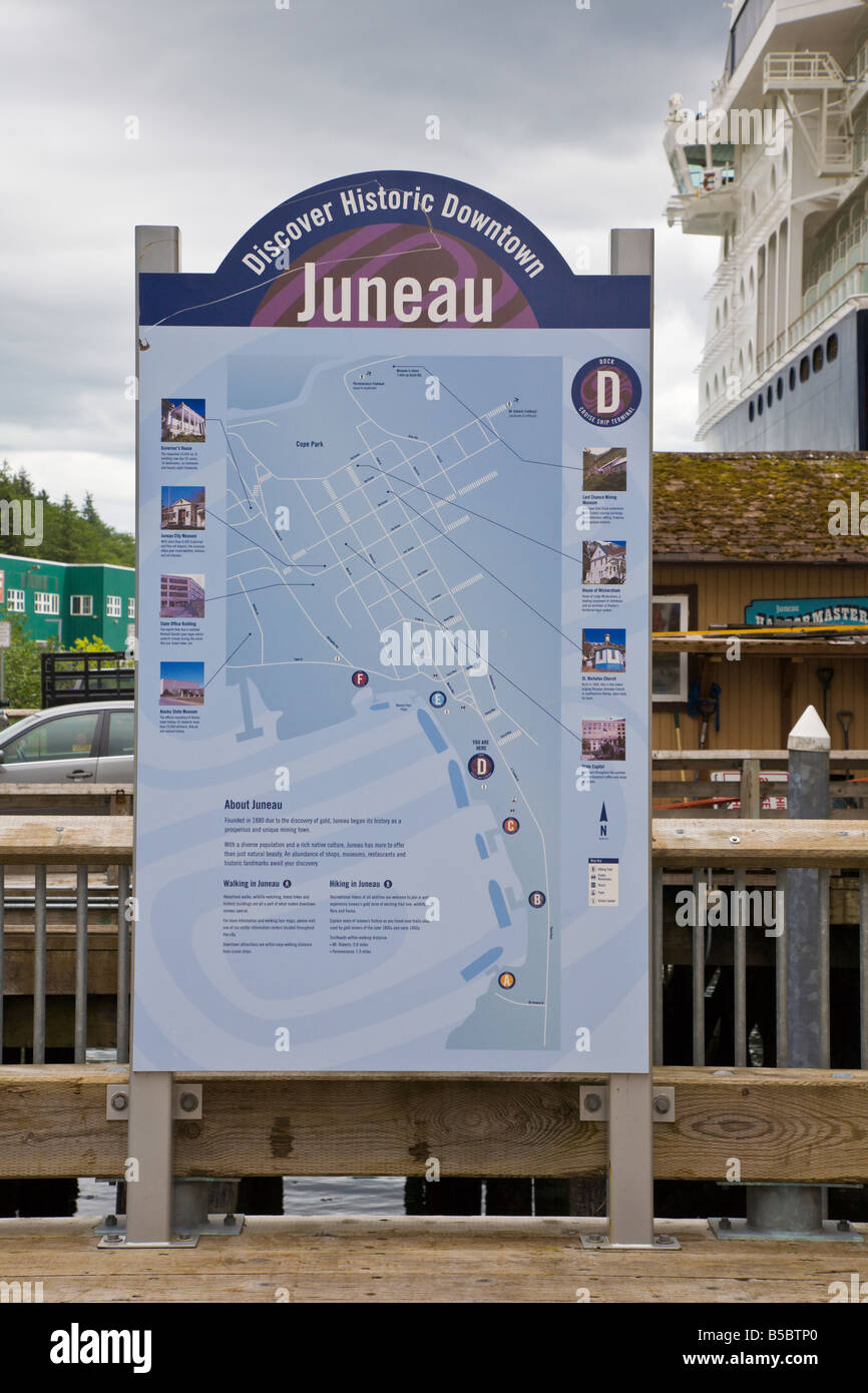 Karte und Verzeichnis hilft Touristen entdecken Historic Downtown in Juneau, Alaska Stockfoto