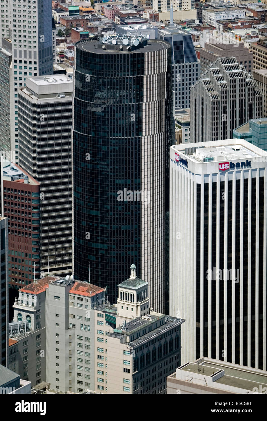 Luftaufnahme über 101 California Street, San Francisco und US-Bank und andere angrenzende Büroaufsätze Stockfoto