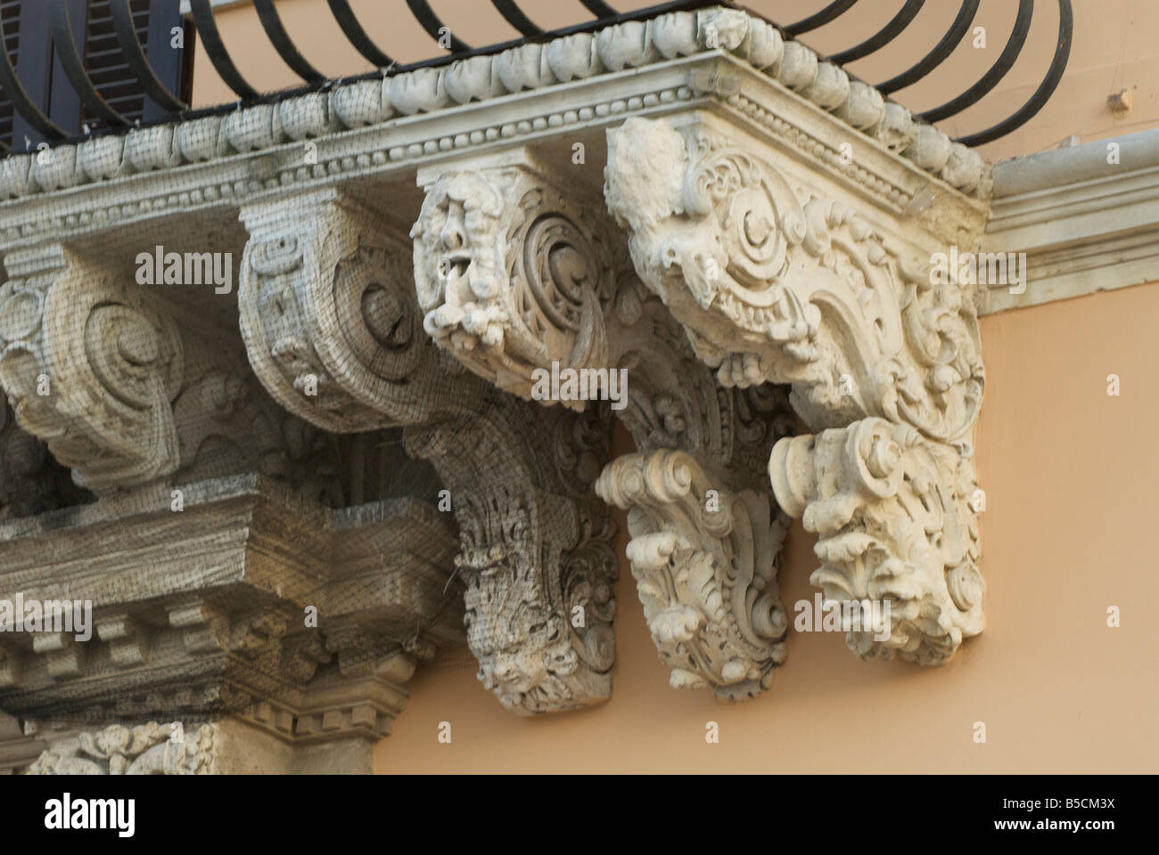 Brindisi, Montenegro Haus Balcon detail Stockfoto