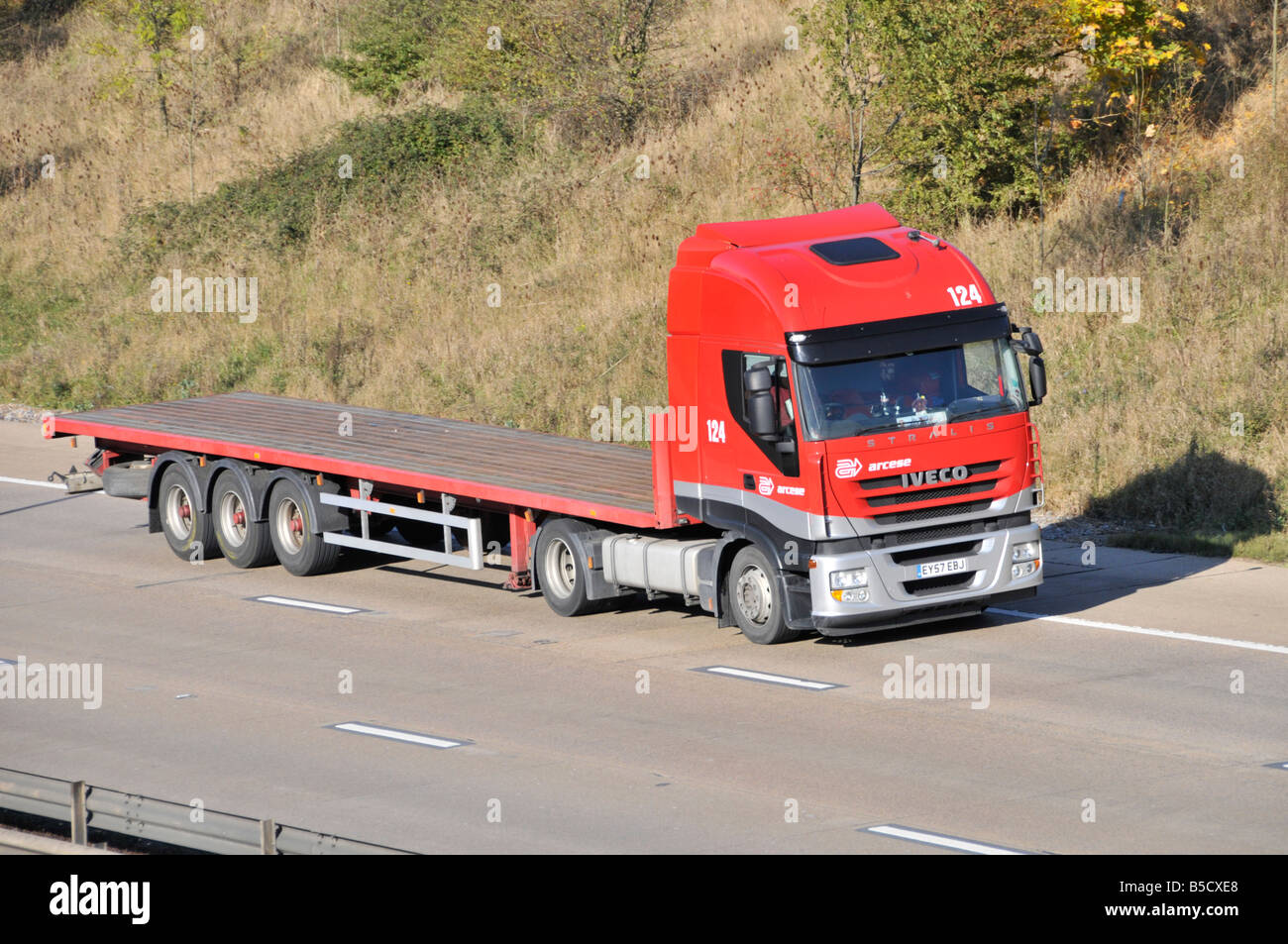M25 Autobahn flach zurück LKW Reisen leer Stockfoto