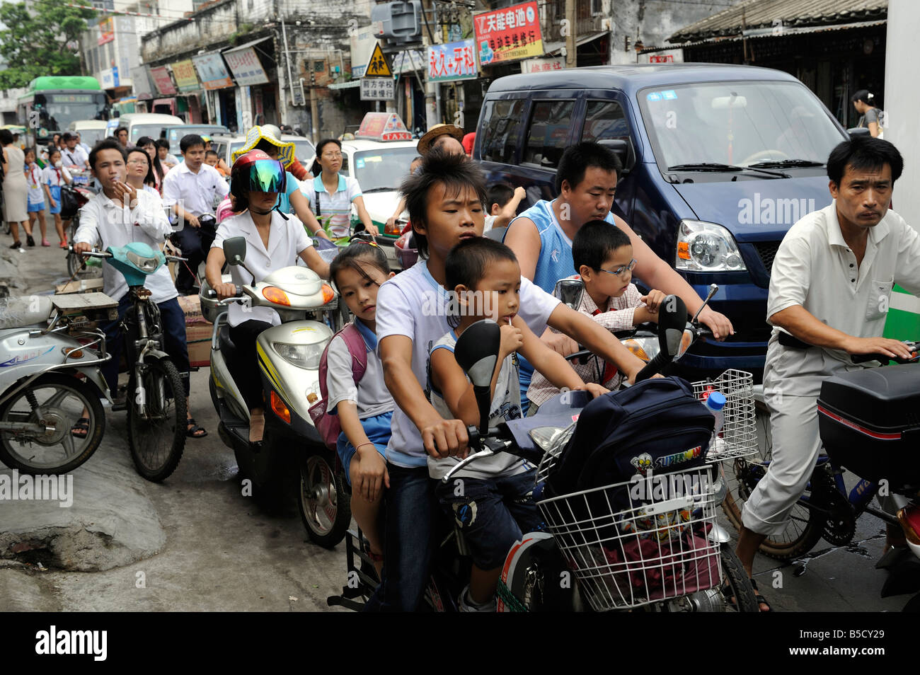 Straßenszene in Haikou, Hainan, China. 30-Okt-2008 Stockfoto