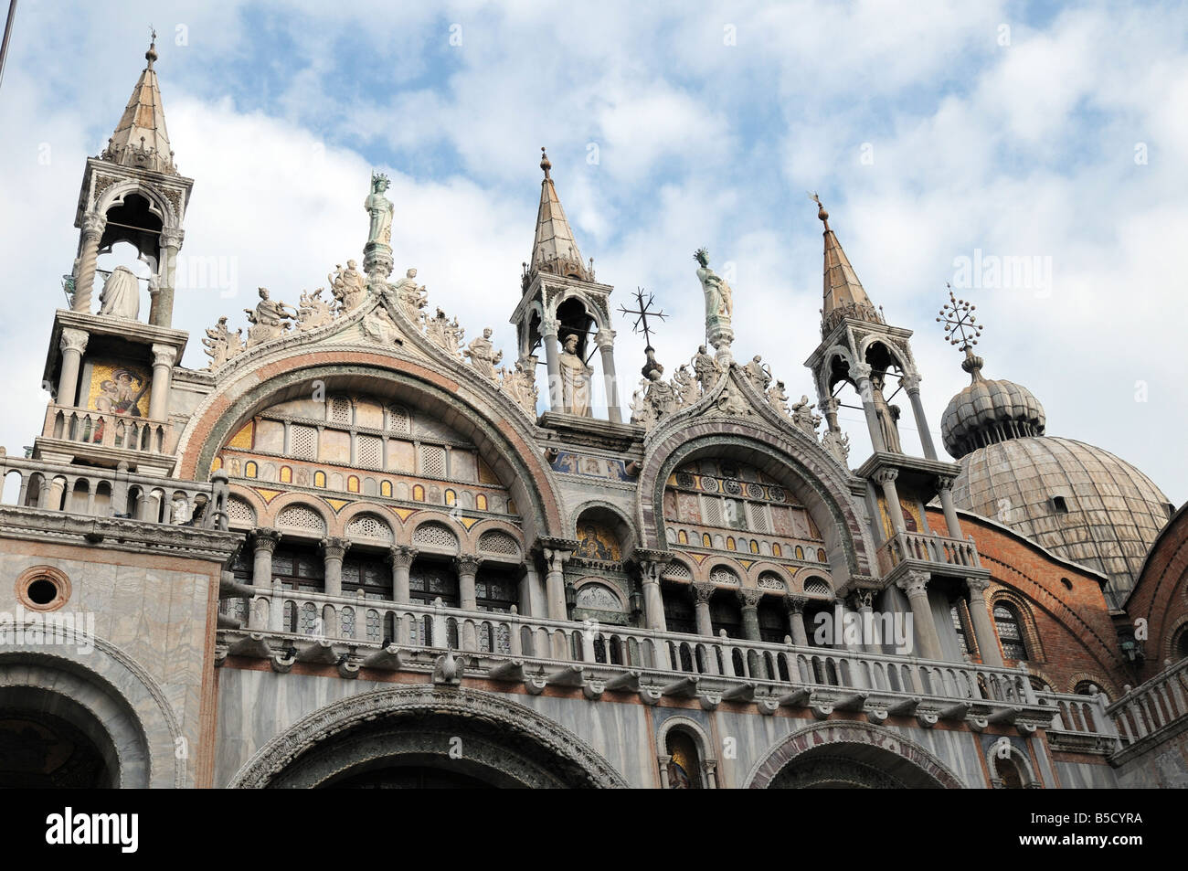 Basilica di San Marco, Markusplatz entfernt, Venedig, Italien Stockfoto