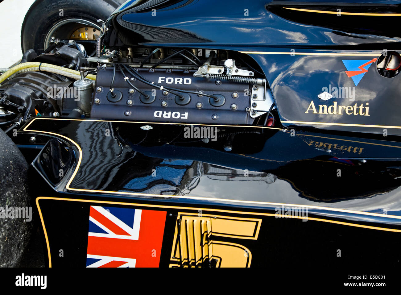 Ford F1-Motor auf einem historischen Lotus 77 Formel 1 grand Prix Auto. Stockfoto
